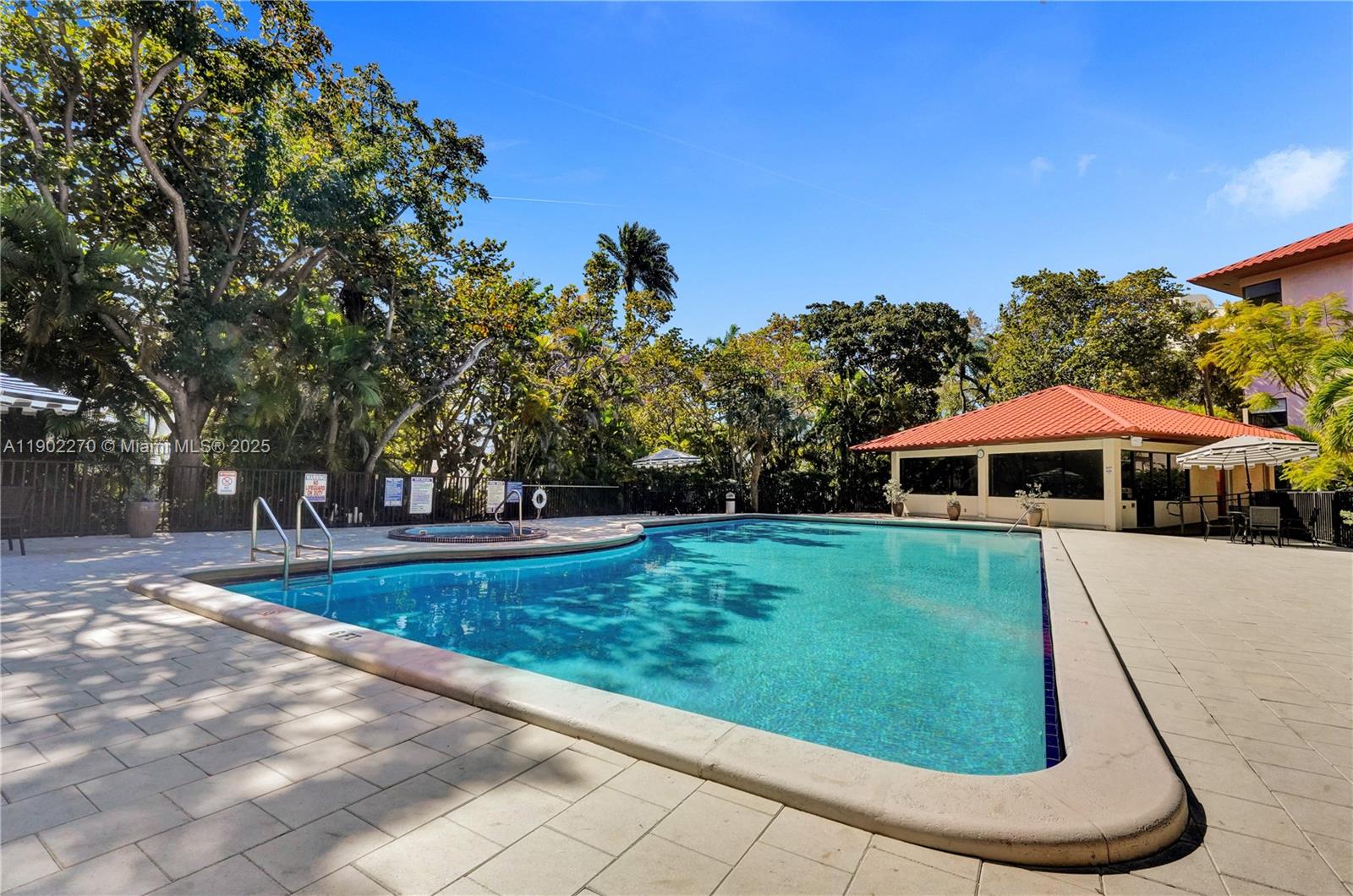 Key Biscayne, Florida, 33149, United States, 1 Bedroom Bedrooms, ,2 BathroomsBathrooms,Residential,For Sale,1971472