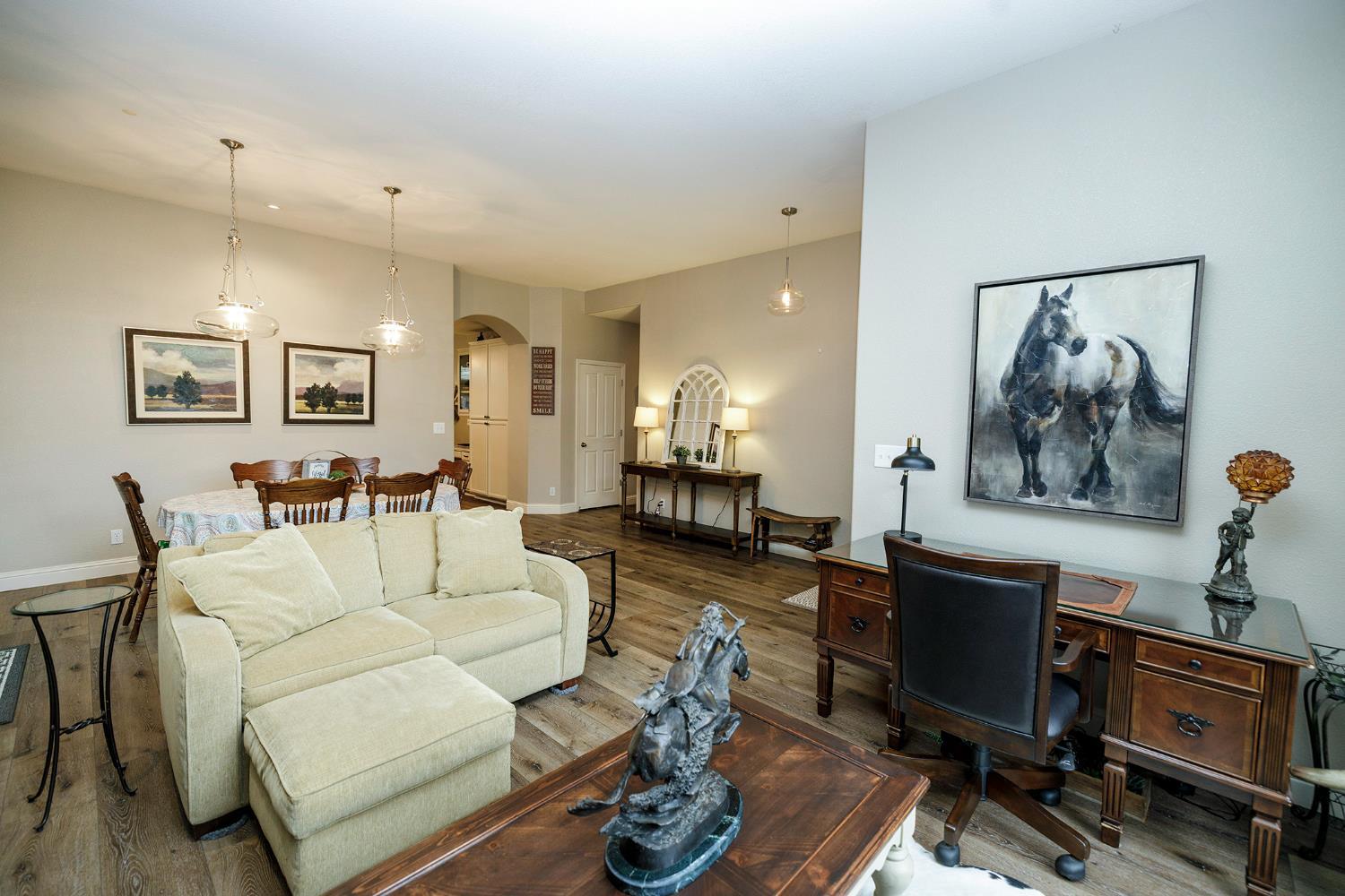 Turlock, California, 95382, United States, 4 Bedrooms Bedrooms, ,2 BathroomsBathrooms,Residential,For Sale,1987416