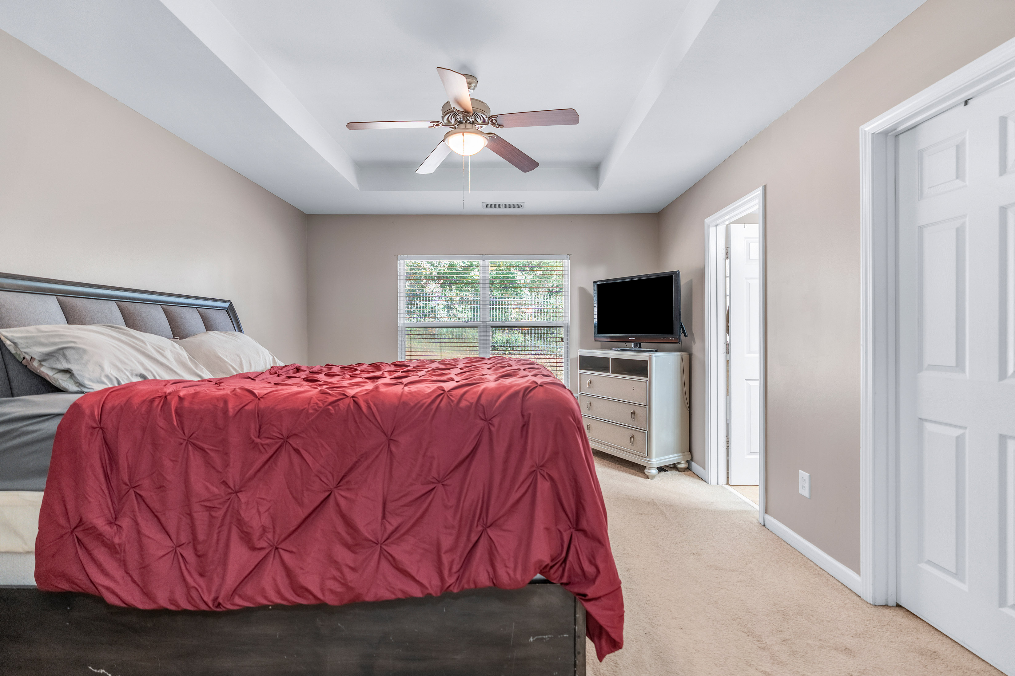  Stylish, Spacious and Ideally Located Townhome - 物件實景