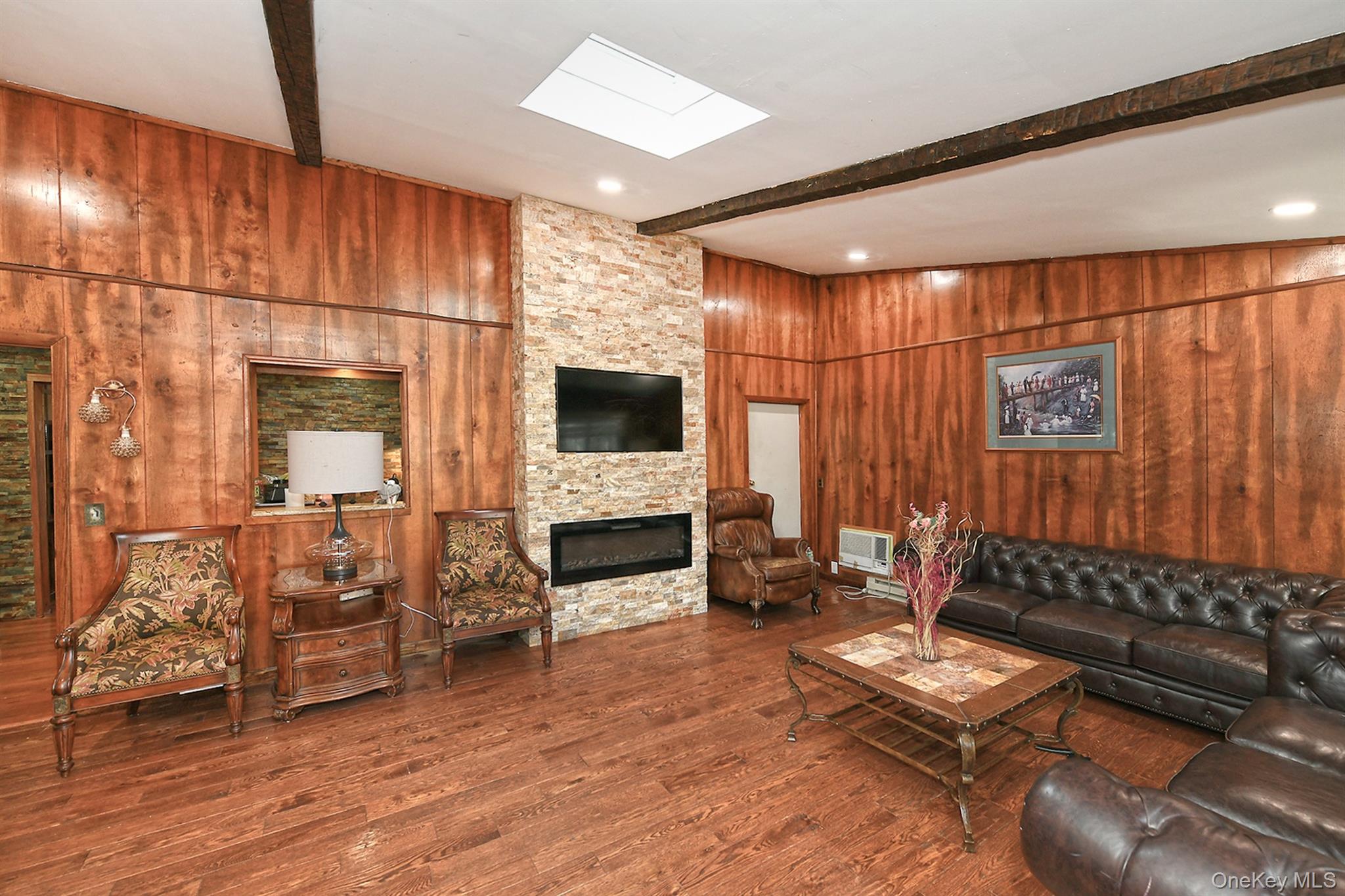 Freeport, New York, 11520, United States, 3 Bedrooms Bedrooms, ,2 BathroomsBathrooms,Residential,For Sale,2003300