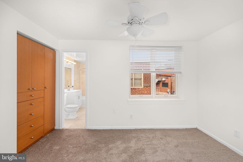 Washington, District of Columbia, 20009, United States, 2 Bedrooms Bedrooms, ,2 BathroomsBathrooms,Residential,For Sale,1981546