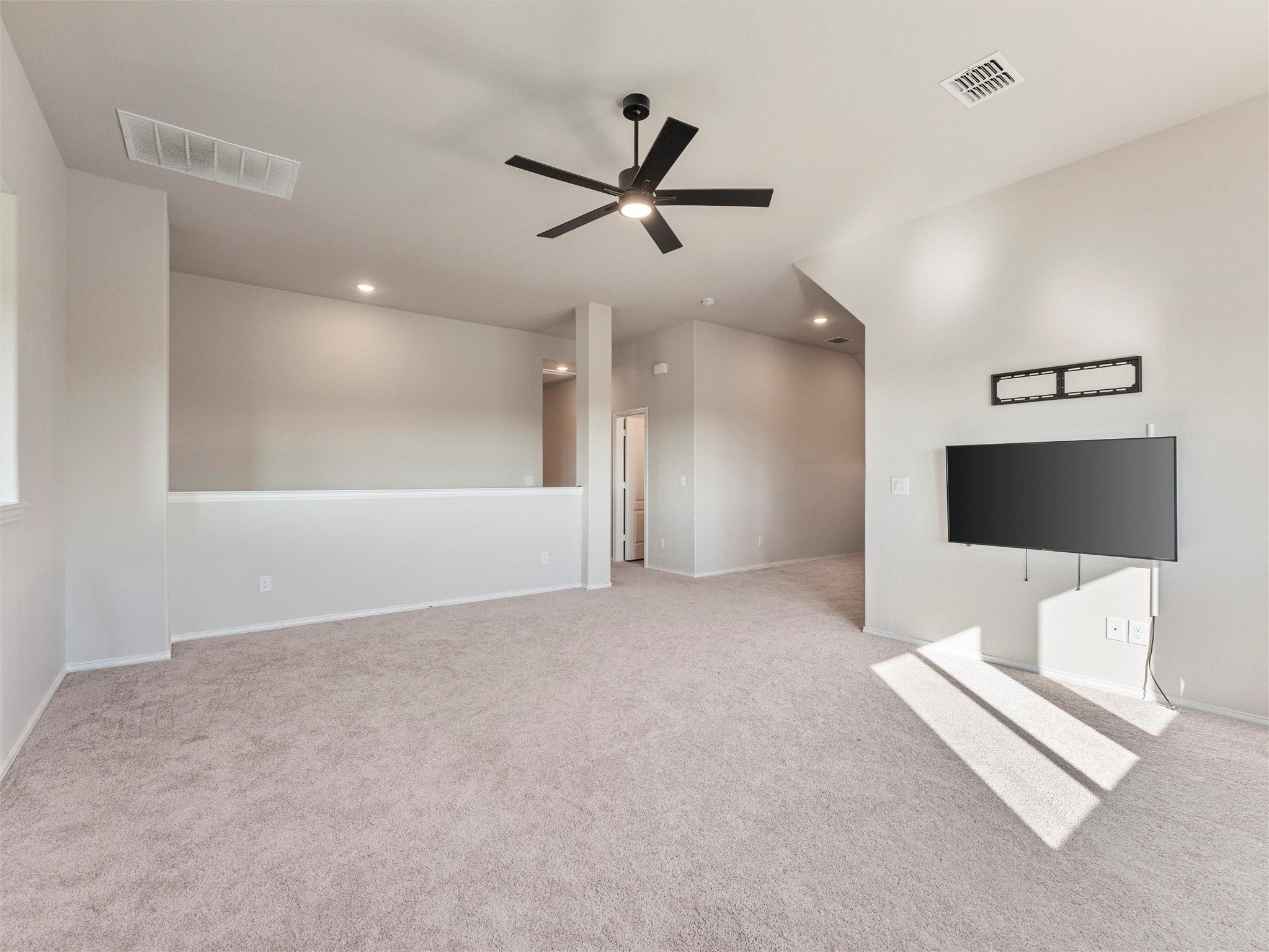 Waxahachie, Texas, 75165, United States, 5 Bedrooms Bedrooms, ,4 BathroomsBathrooms,Residential,For Sale,1989911