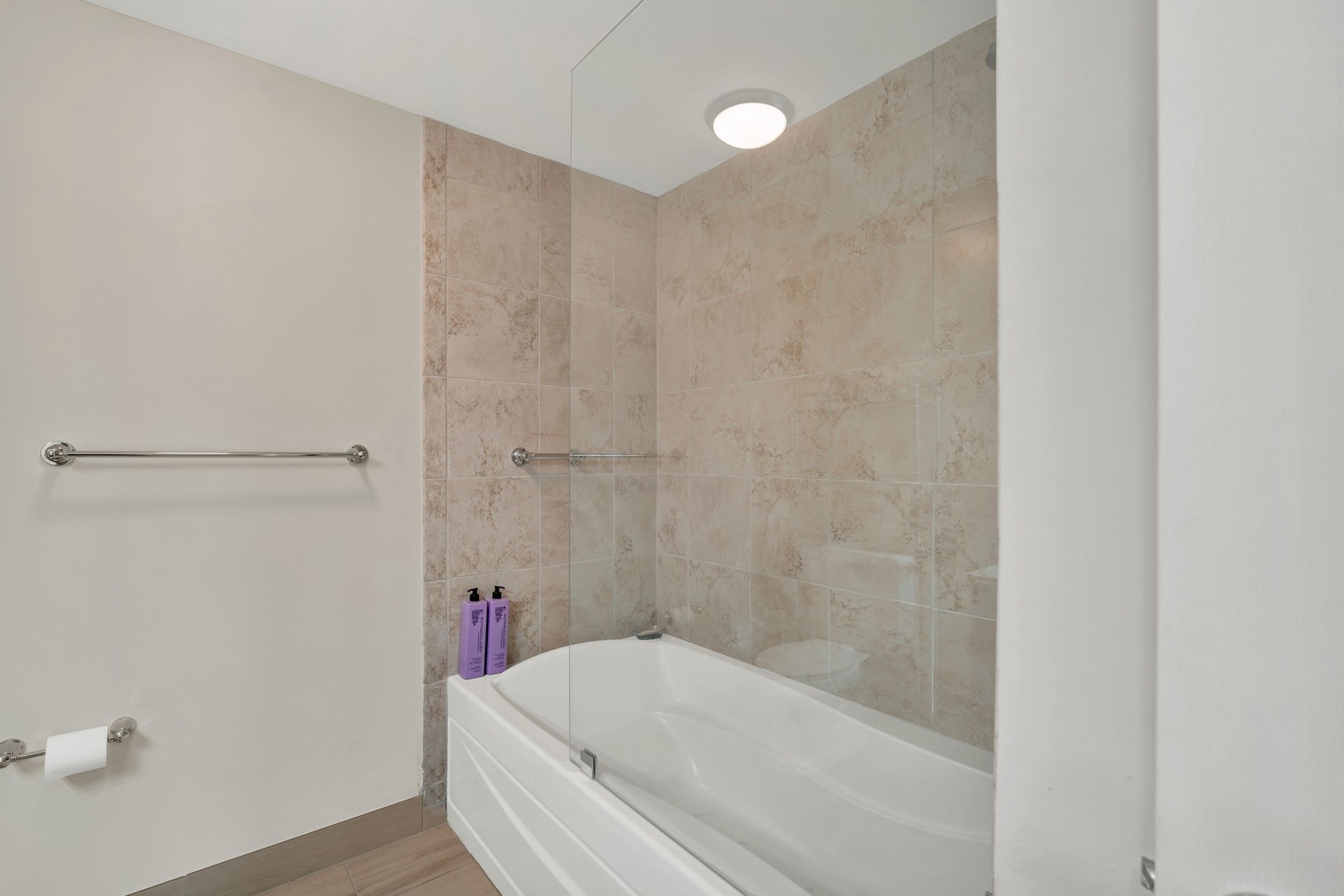  1300 Ponce De Leon Blvd, Coral Gables, FL, 33134 - 物件實景