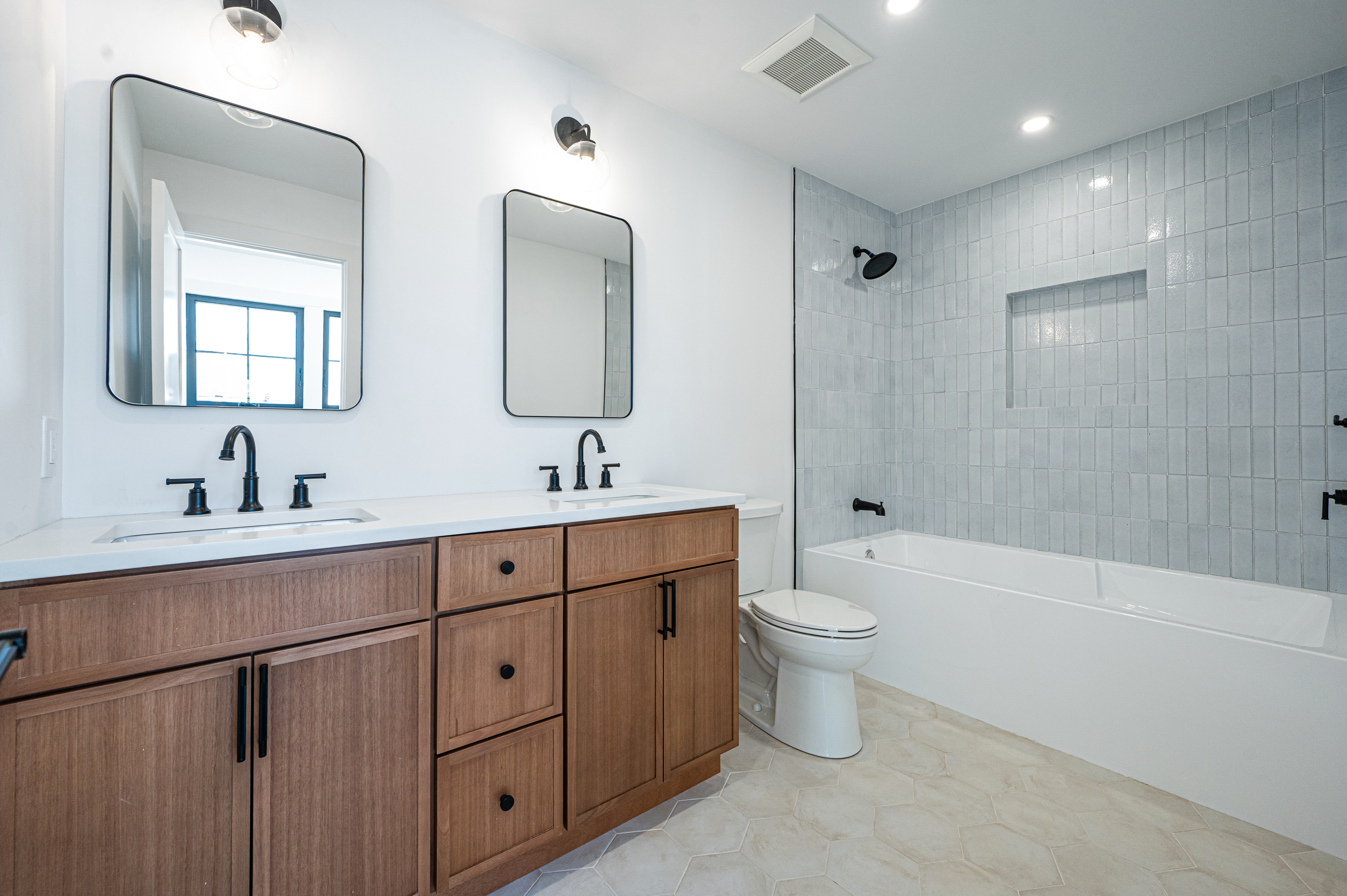  38 Pond Lane, Levittown, NY, 11756 - 物件實景