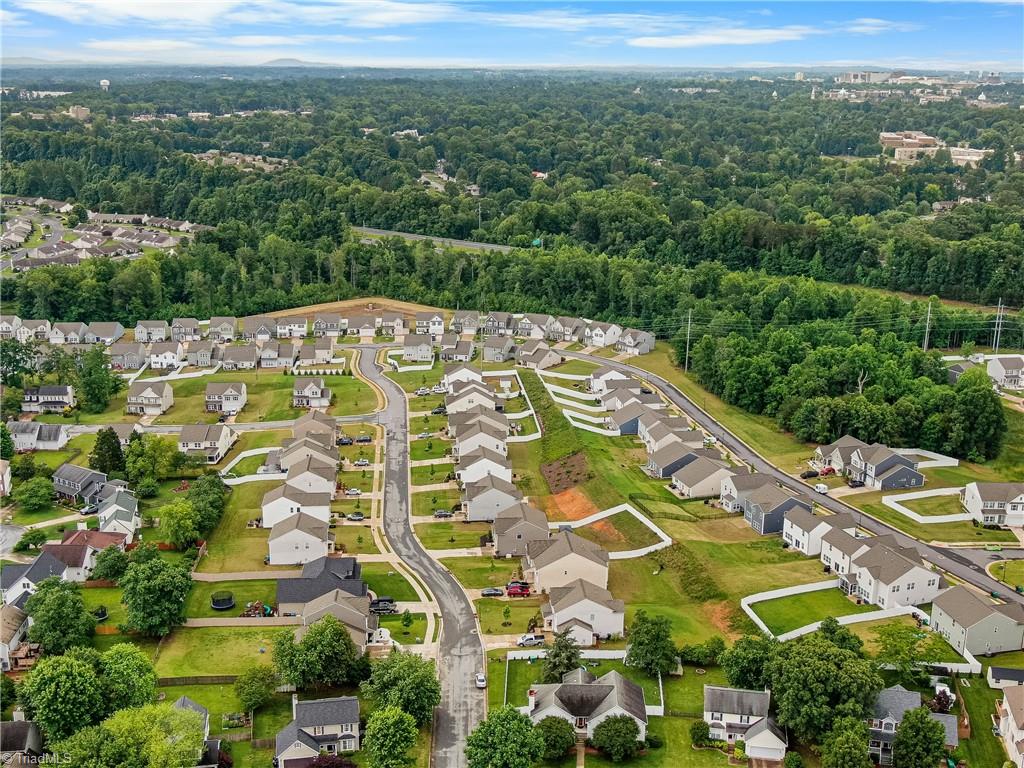 High Point, North Carolina, 27265, United States, 5 Bedrooms Bedrooms, ,4 BathroomsBathrooms,Residential,For Sale,1951573