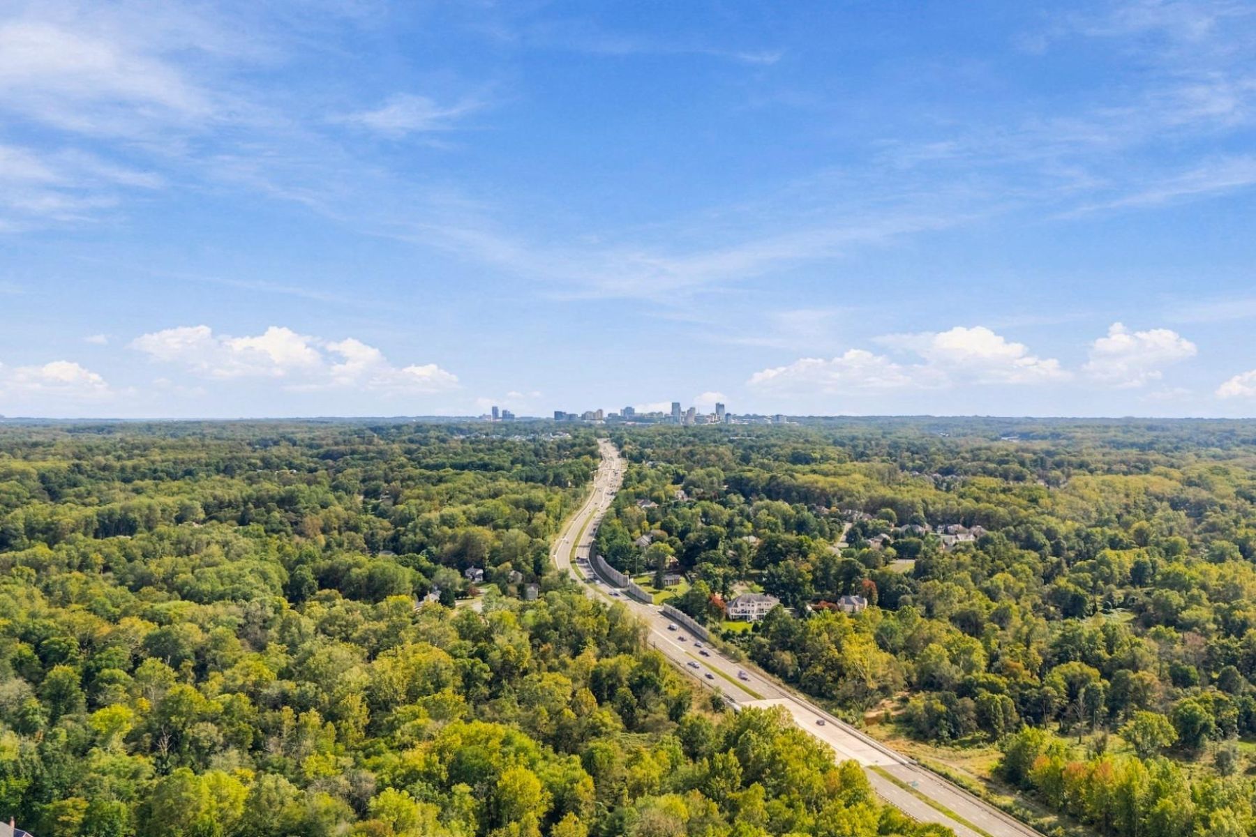  1295 Colvin Forest Drive, Vienna, VA, 22182 - 物件實景