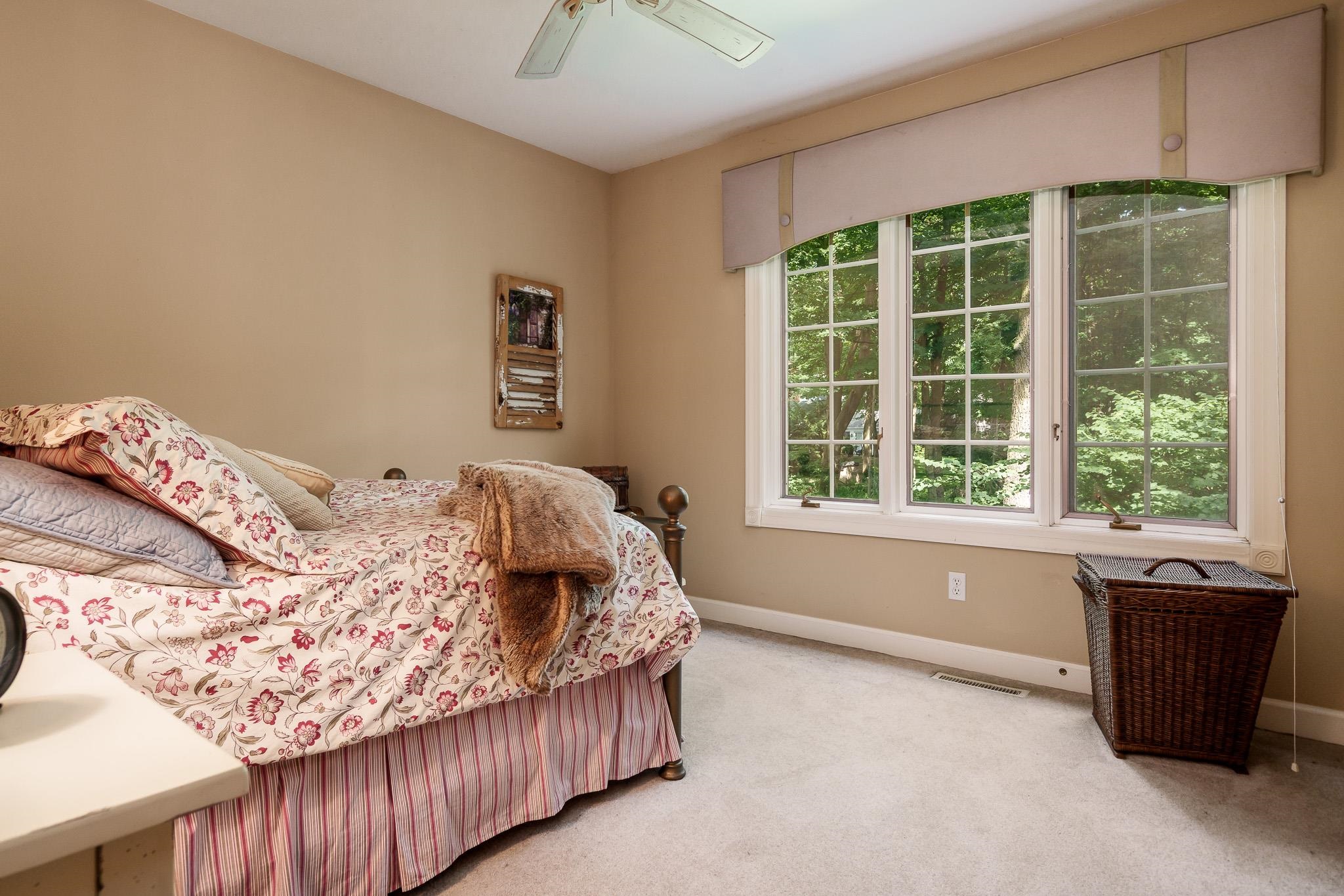 Rockford, Illinois, 61107, United States, 4 Bedrooms Bedrooms, ,5 BathroomsBathrooms,Residential,For Sale,1928082