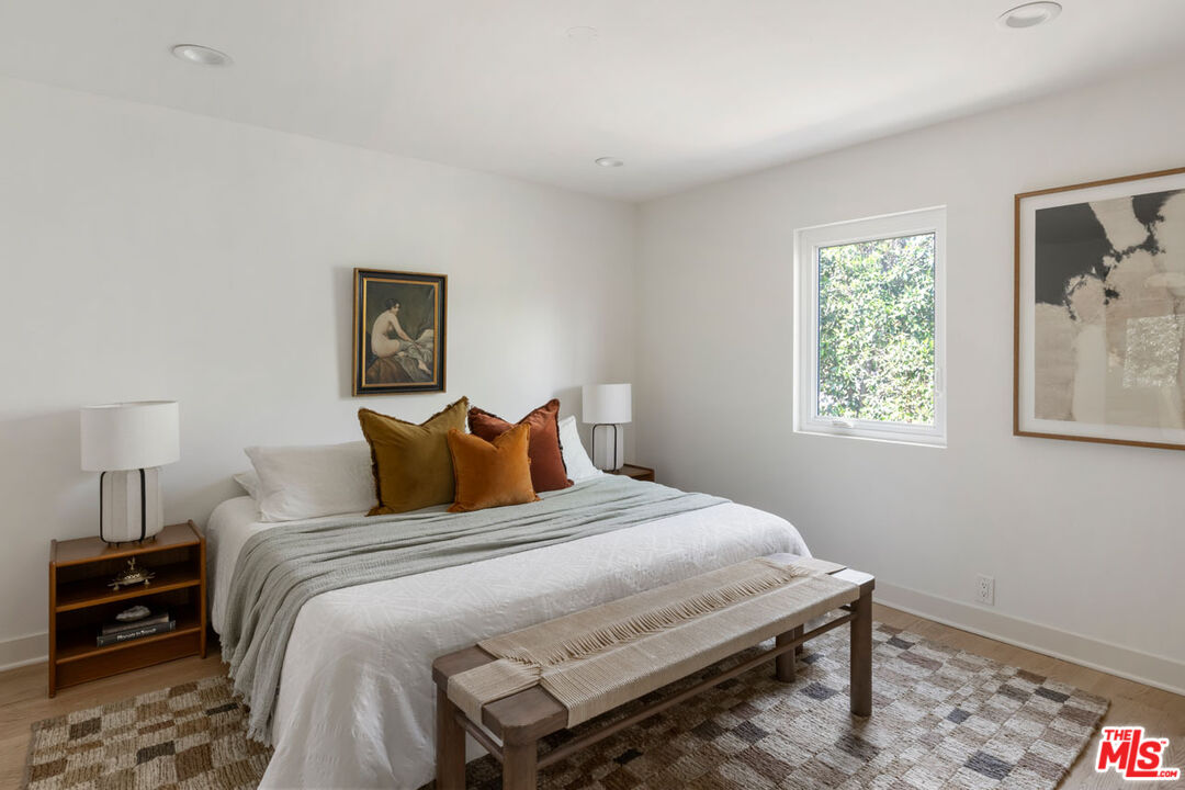 Los Angeles, California, 90031, United States, 5 Bedrooms Bedrooms, ,Residential,For Sale,2000759