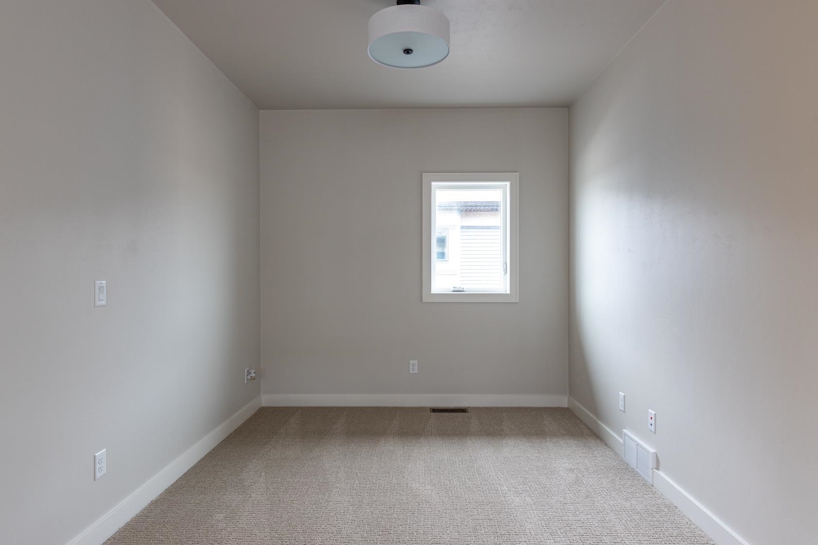 Kimberly, Wisconsin, 54136, United States, 4 Bedrooms Bedrooms, ,3 BathroomsBathrooms,Residential,For Sale,1851194