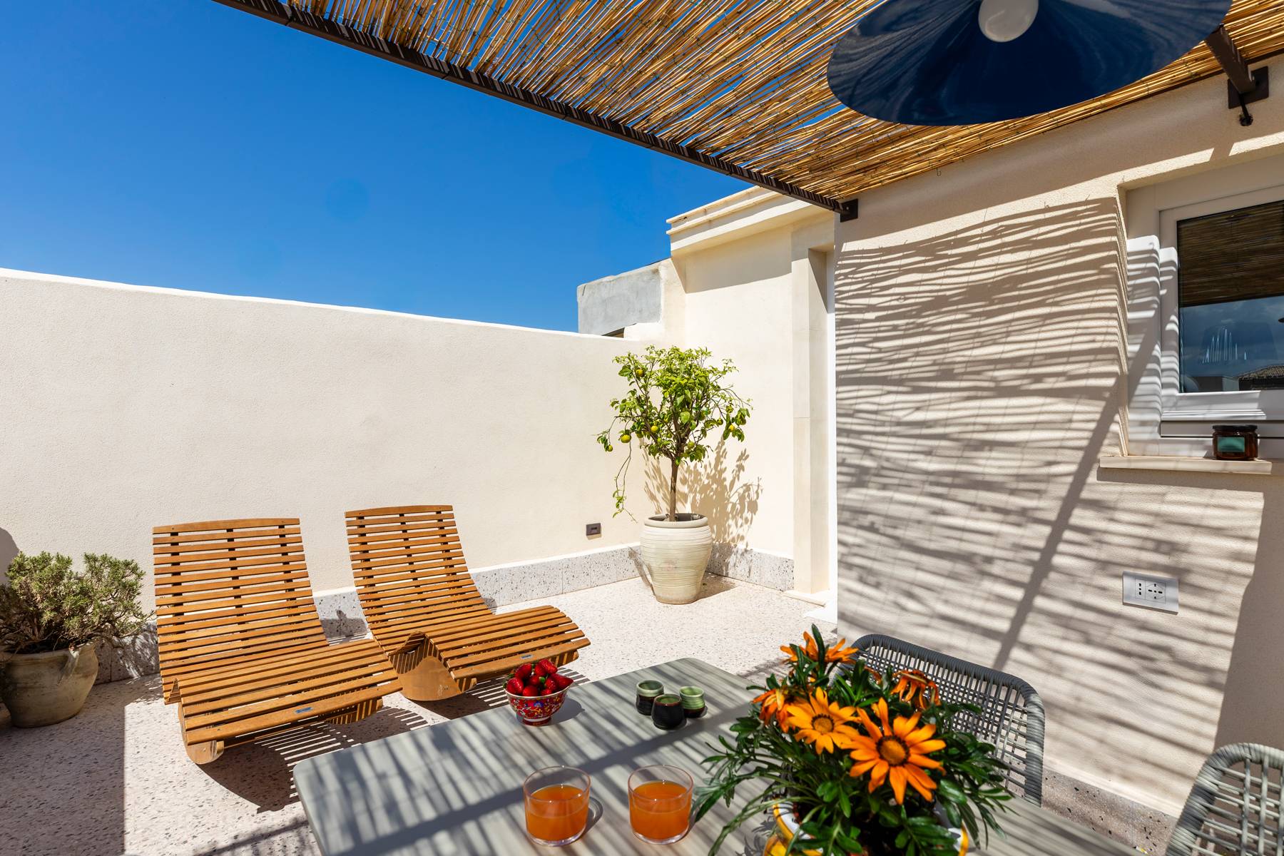  An elegant detached house with a terrace in the heart of Noto - 物件實景