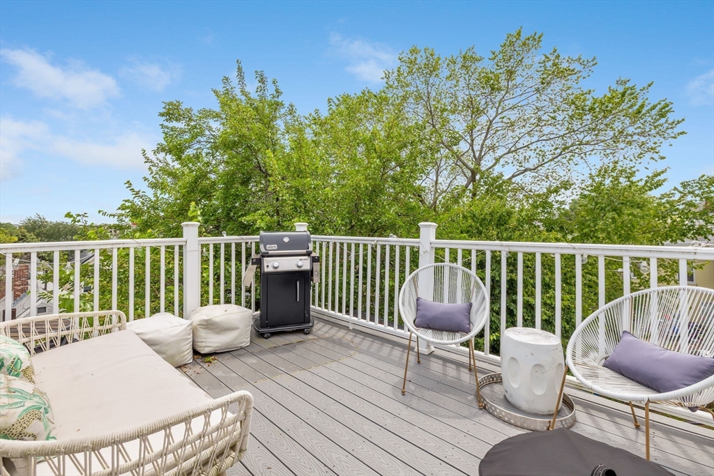 Boston, Massachusetts, 02128, United States, 3 Bedrooms Bedrooms, ,3 BathroomsBathrooms,Residential,For Sale,1974277