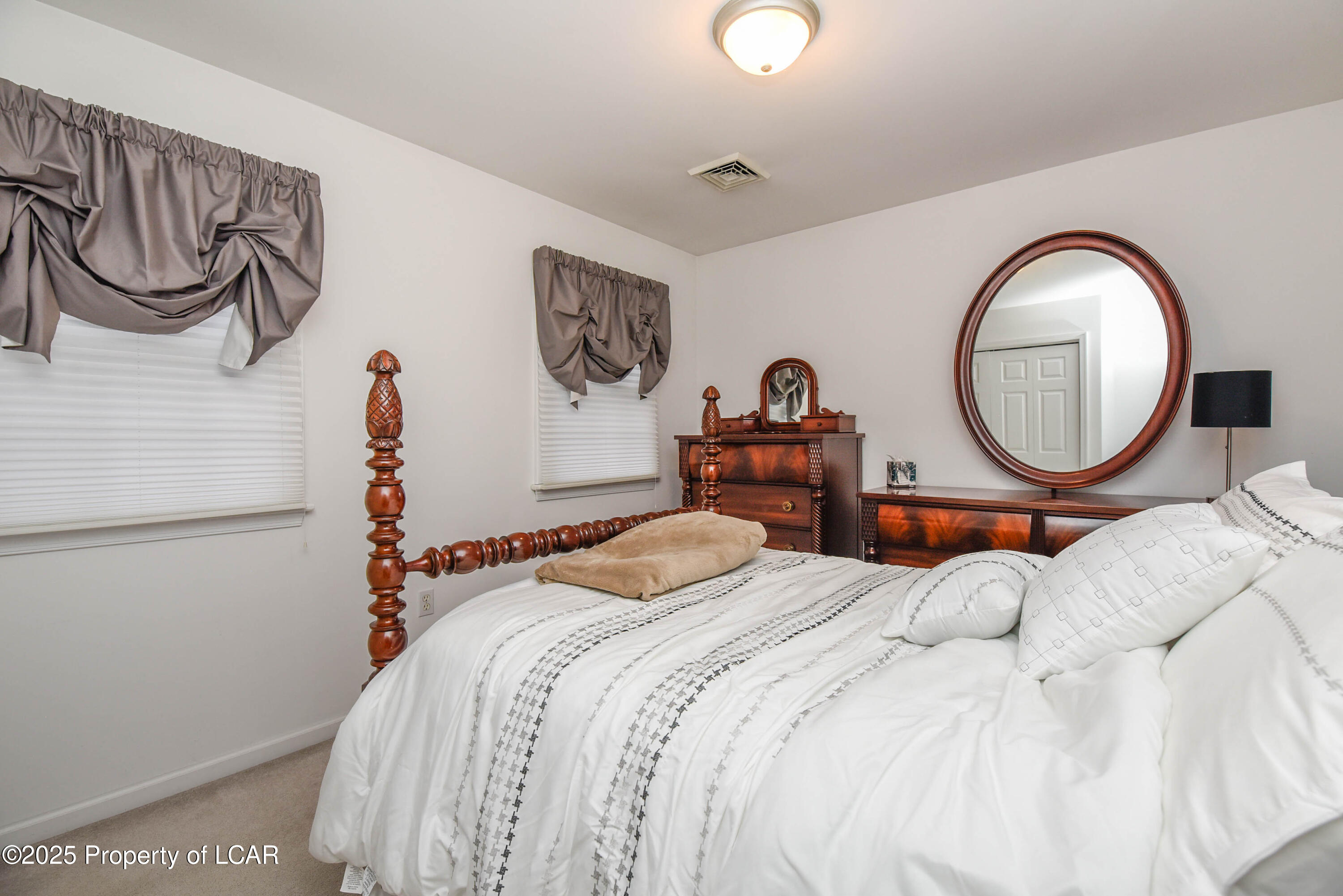 Dallas, Pennsylvania, 18612, United States, 4 Bedrooms Bedrooms, ,3 BathroomsBathrooms,Residential,For Sale,2005553