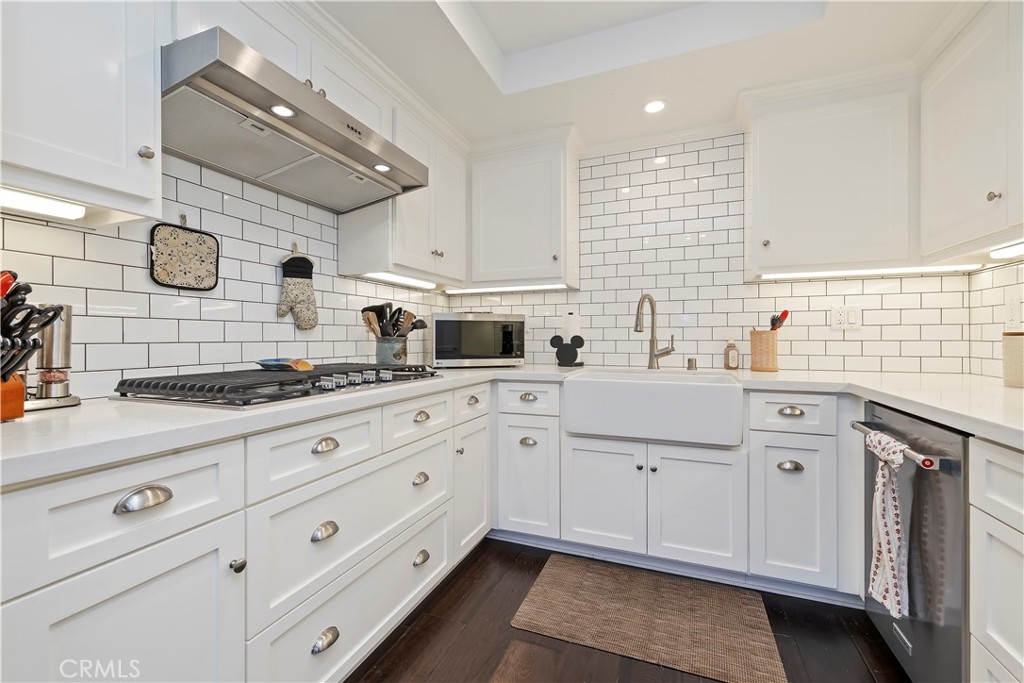 Sierra Madre, California, 91024, United States, 2 Bedrooms Bedrooms, ,3 BathroomsBathrooms,Residential,For Sale,1992859