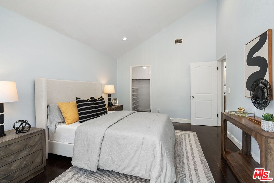 Los Angeles, California, 90077, United States, 3 Bedrooms Bedrooms, ,3 BathroomsBathrooms,Residential,For Sale,1933289