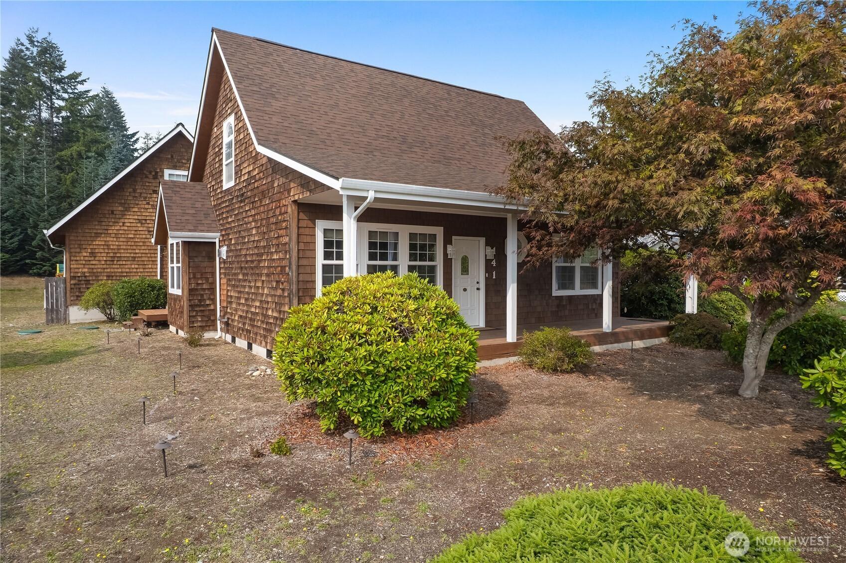 SHELTON, Washington, 98584, United States, 4 Bedrooms Bedrooms, ,4 BathroomsBathrooms,Residential,For Sale,1947710
