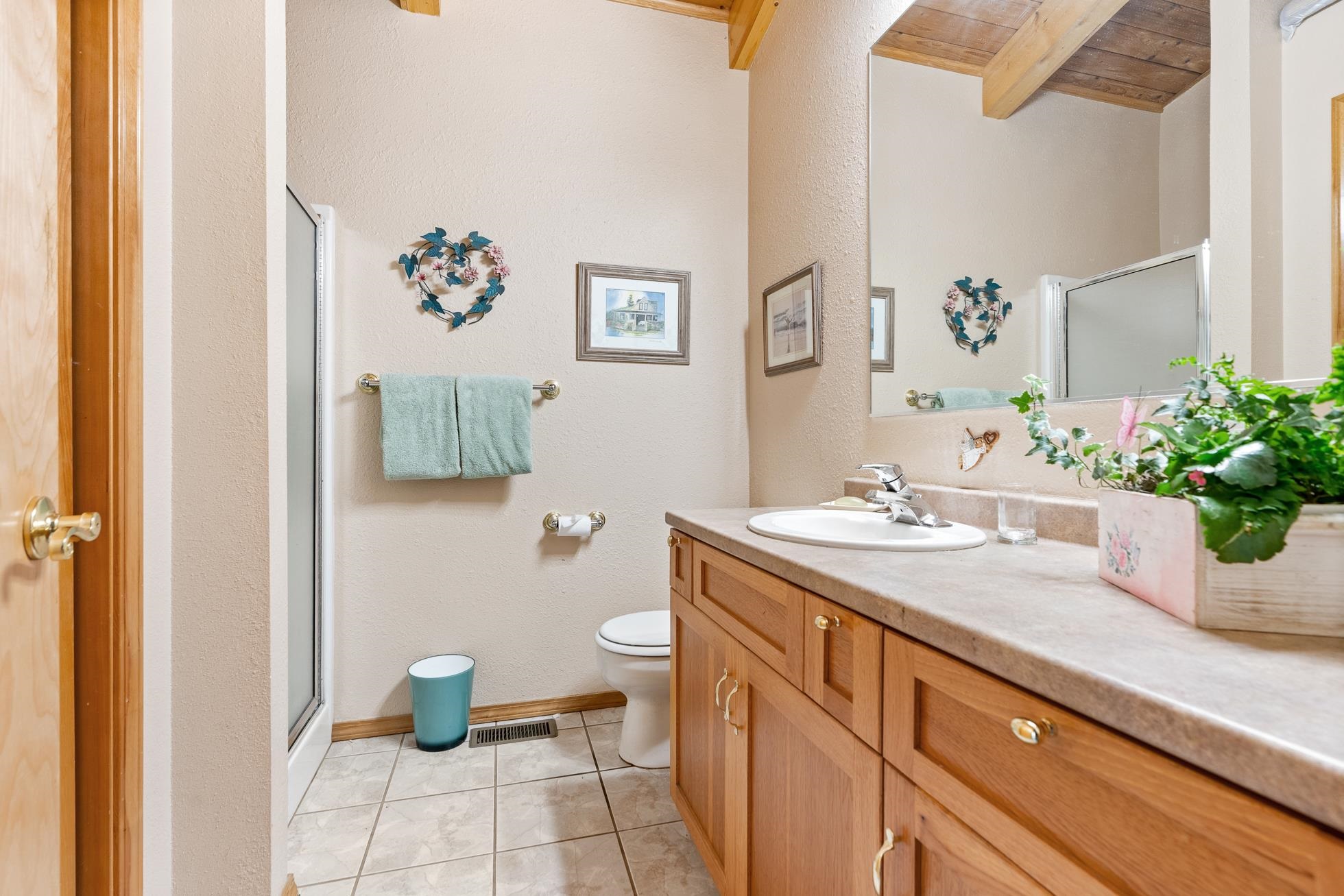 Newport, Washington, 99156, United States, 3 Bedrooms Bedrooms, ,3 BathroomsBathrooms,Residential,For Sale,1921865