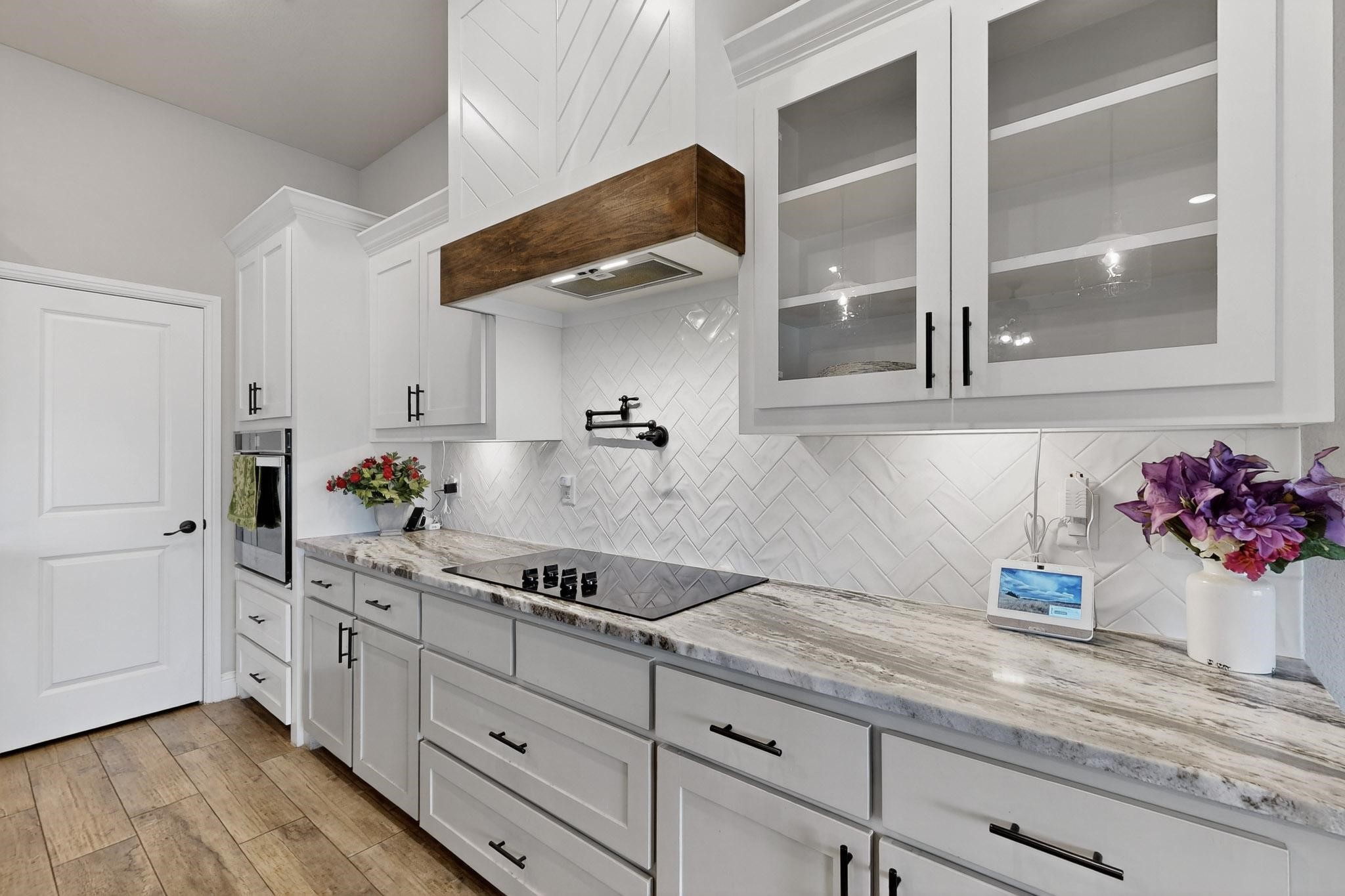 Godley, Texas, 76044, United States, 4 Bedrooms Bedrooms, ,3 BathroomsBathrooms,Residential,For Sale,1956819