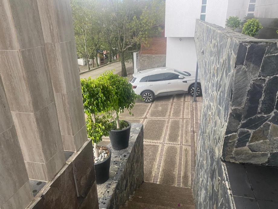 Calzada de los LLorones, Atizapán de Zaragoza, Estado de méxico, 52936, Mexico, 4 Bedrooms Bedrooms, ,5 BathroomsBathrooms,Residential,For Sale,Calzada de los LLorones,1623080