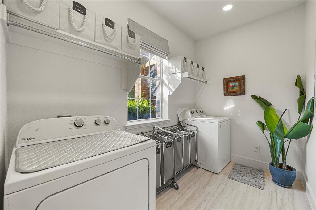 Rockwall, Texas, 75087, United States, 4 Bedrooms Bedrooms, ,3 BathroomsBathrooms,Residential,For Sale,1956984