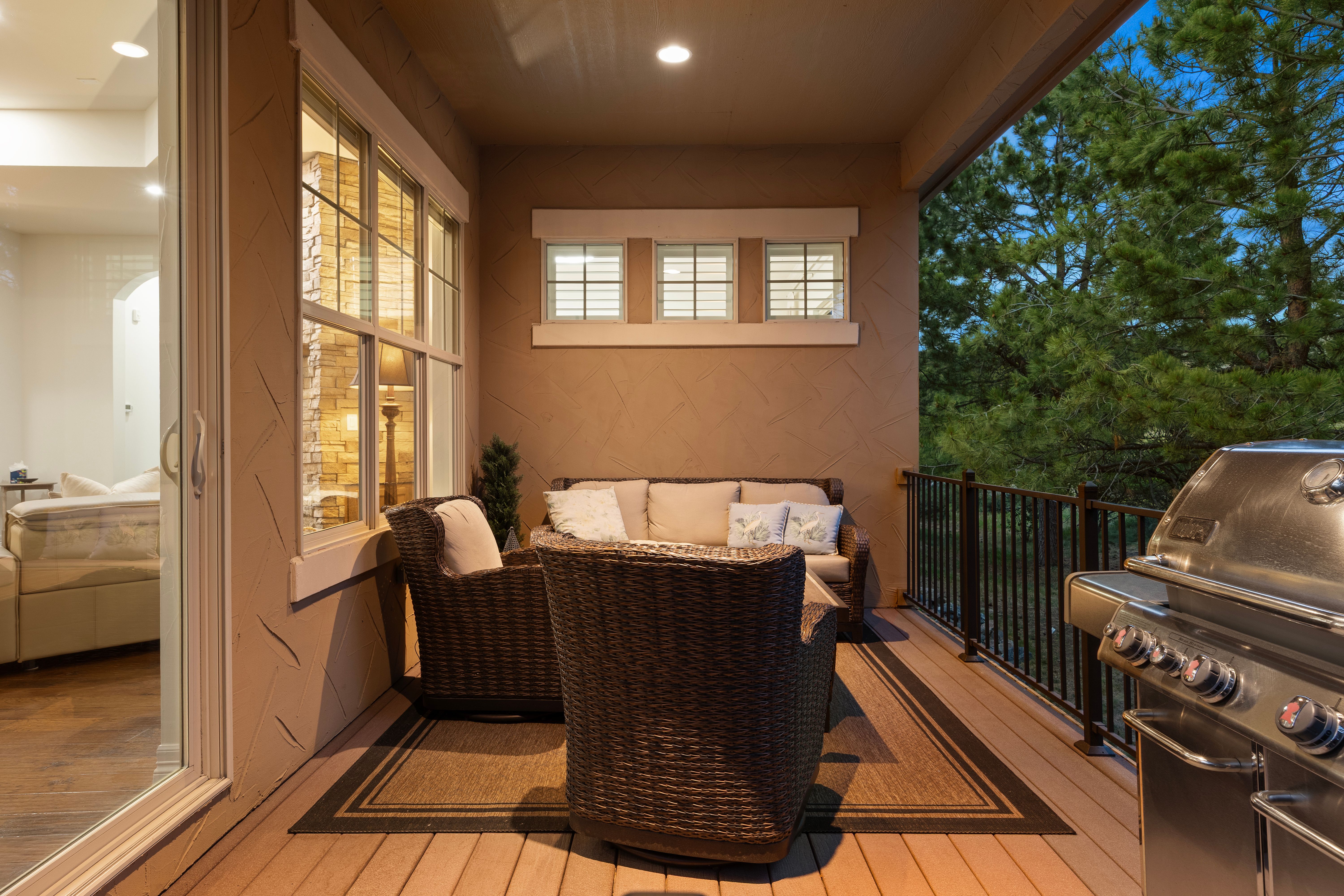  Beautifully Maintained 4 Bed  3 Bath Residence in Castle Pines Village - 物件實景