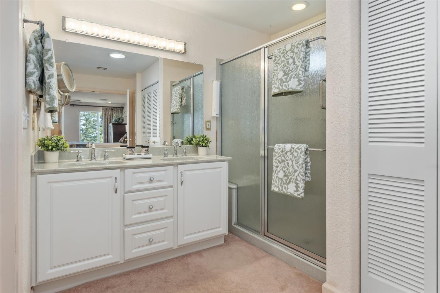 Murphys, California, 95247, United States, 3 Bedrooms Bedrooms, ,2 BathroomsBathrooms,Residential,For Sale,2048867