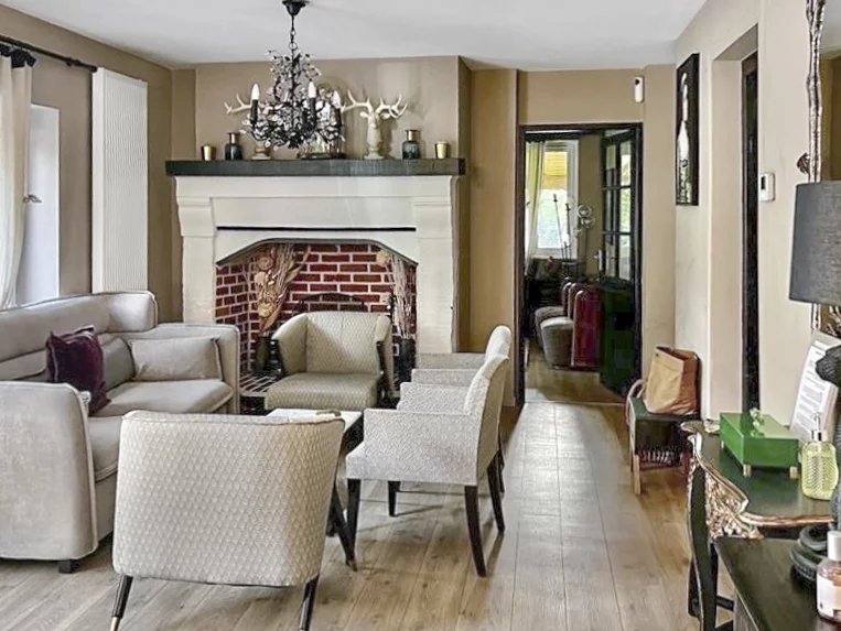 Trouville-sur-Mer, Normandy, 14360, FR, 7 Bedrooms Bedrooms, ,9 BathroomsBathrooms,Residential,For Sale,1672697