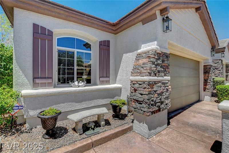 Las Vegas, Nevada, 89138, United States, 3 Bedrooms Bedrooms, ,1 BathroomBathrooms,Residential,For Sale,1861755
