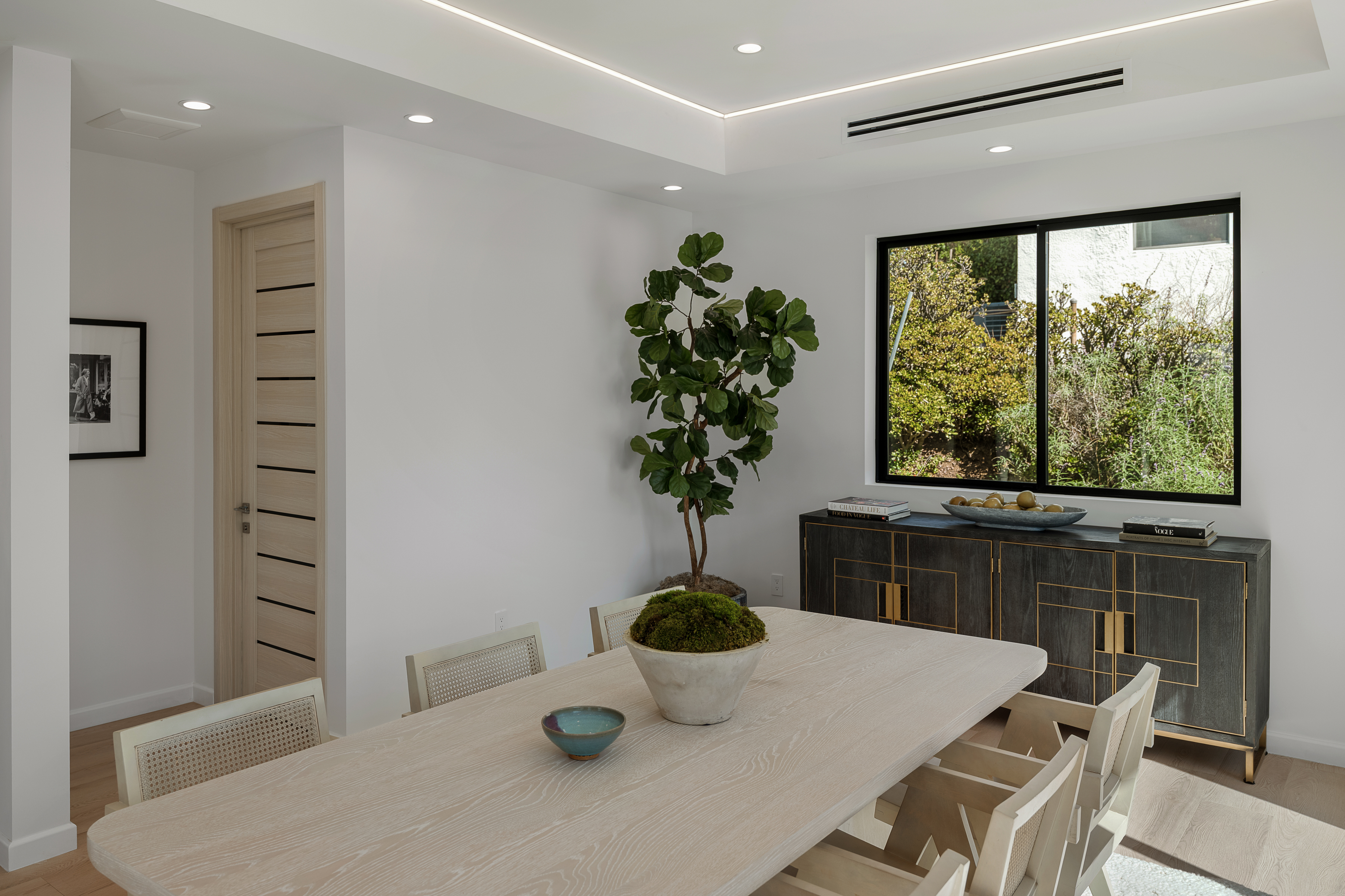  2119 Ewing St - 物件實景