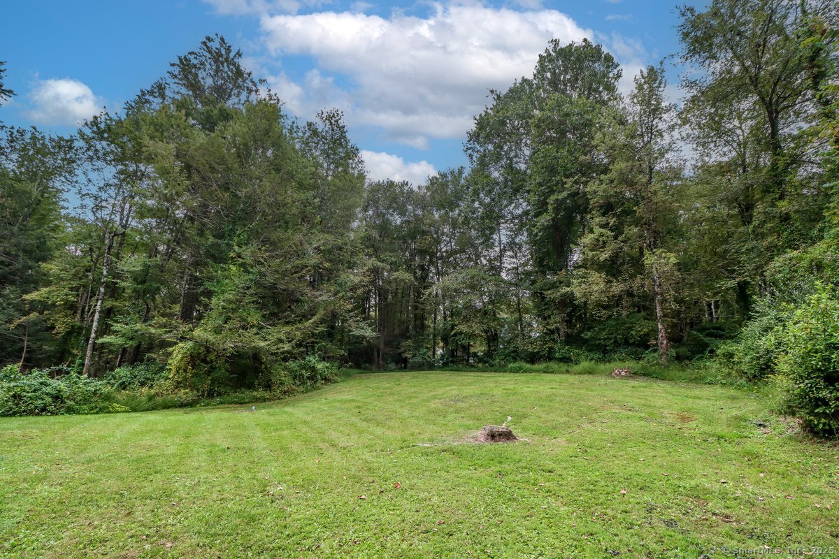 New Milford, Connecticut, 06776, United States, 3 Bedrooms Bedrooms, ,3 BathroomsBathrooms,Residential,For Sale,1958053