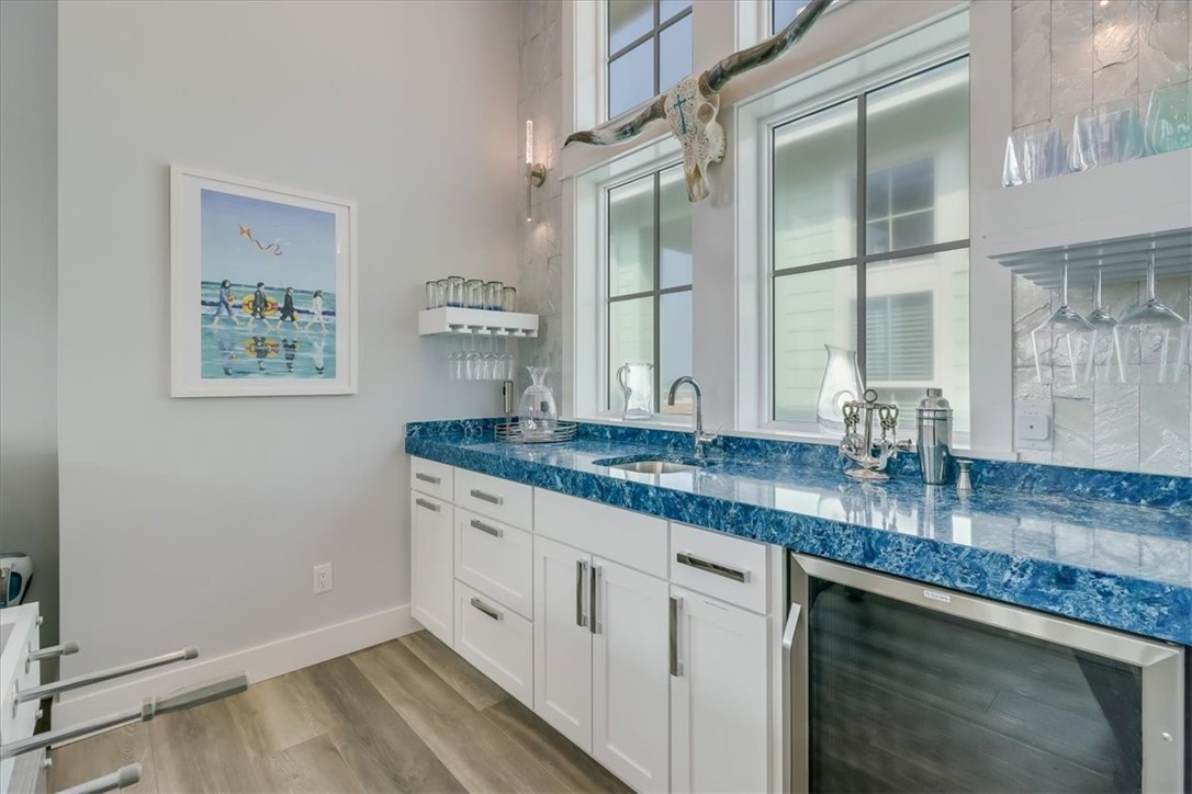 Port Aransas, Texas, 78373, United States, 6 Bedrooms Bedrooms, ,5 BathroomsBathrooms,Residential,For Sale,1829566