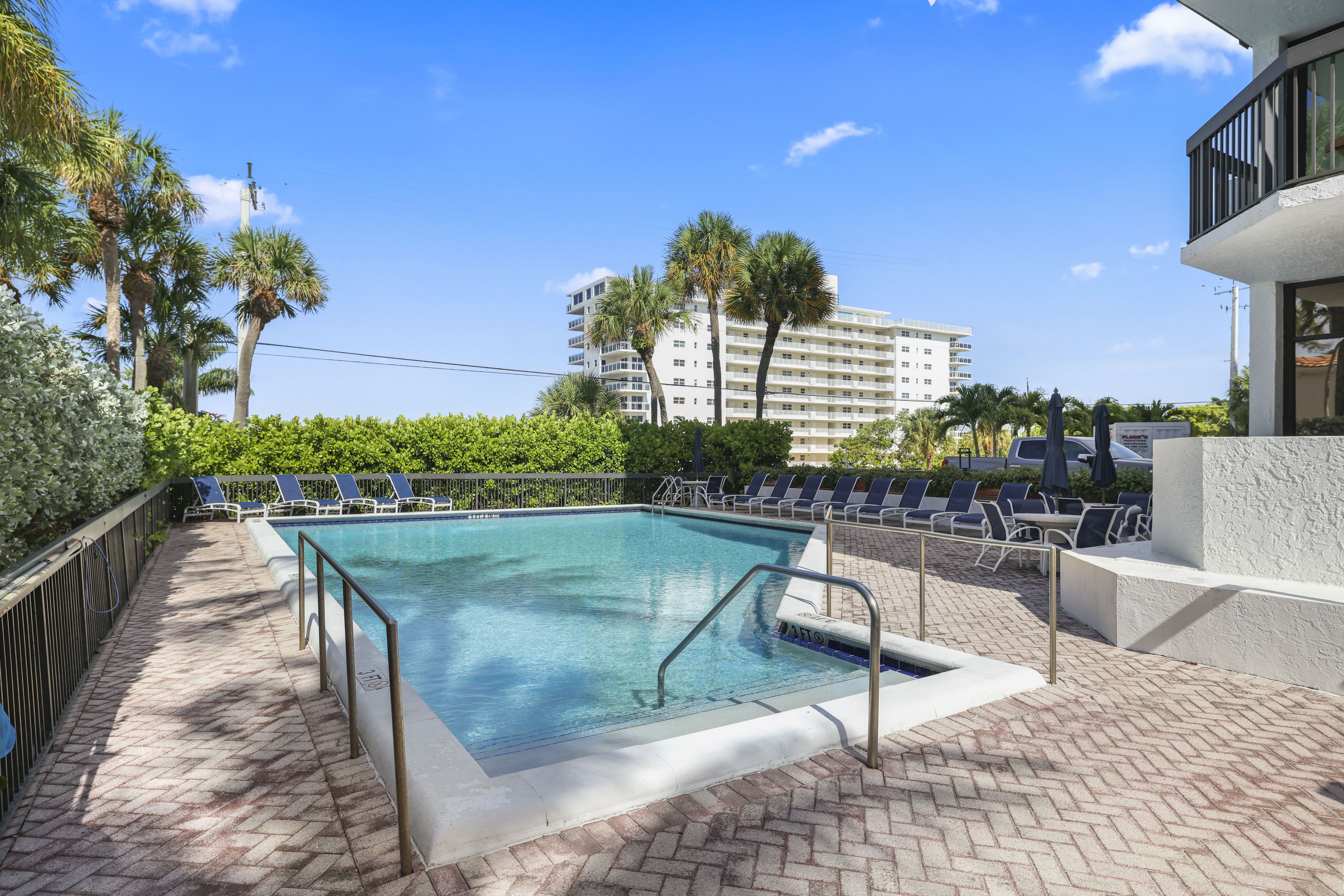  1155 Hillsboro Mile, Hillsboro Beach, FL, 33062 - 物件實景