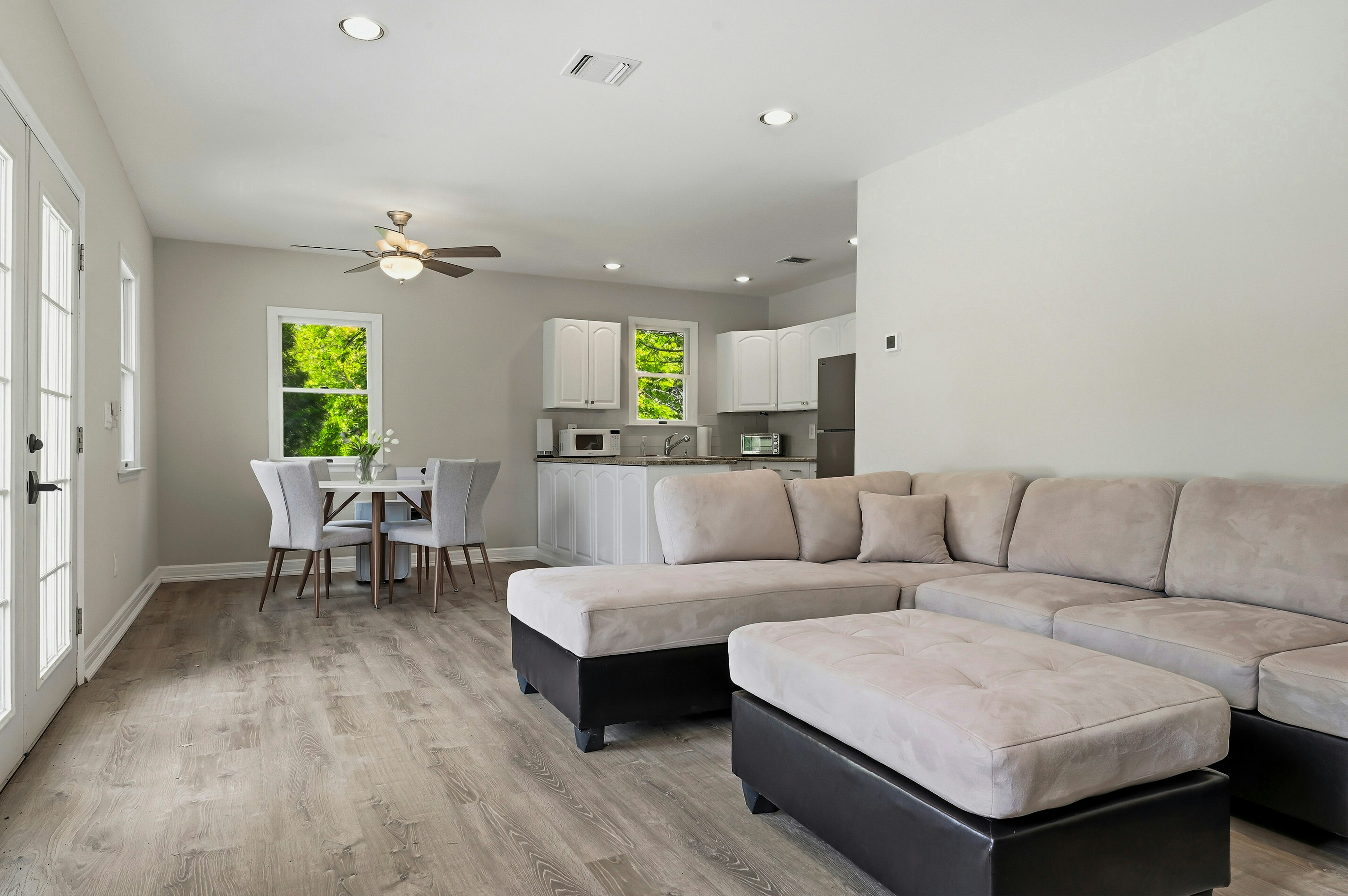  5 Westwood Court, Glen Head, NY, 11545 - 物件實景