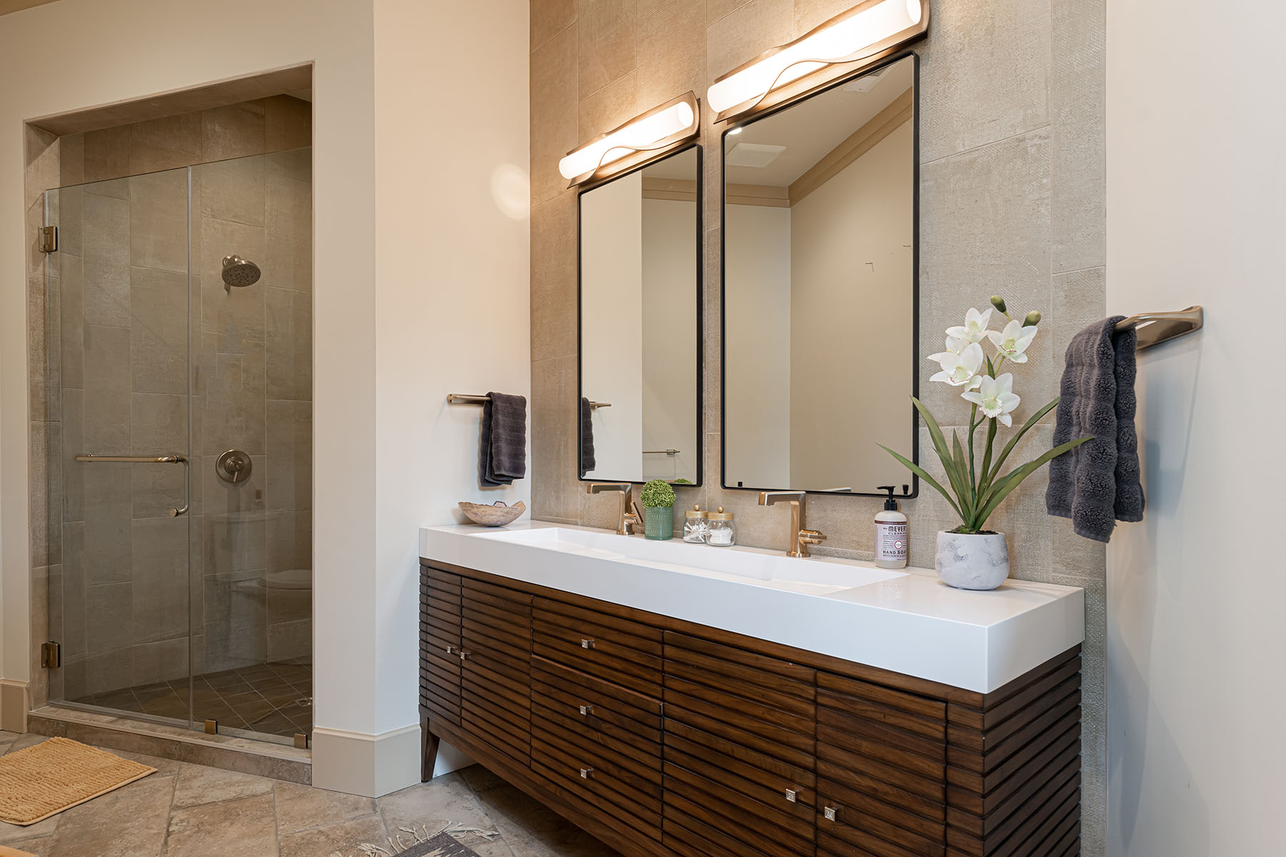  WEAVERVILLE - 物件實景