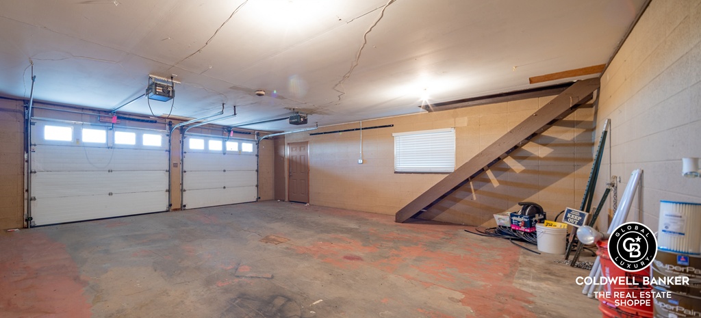 Garden City, Kansas, 67846, United States, 4 Bedrooms Bedrooms, ,Residential,For Sale,2003039