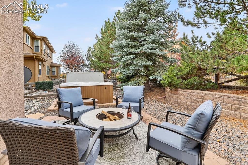 Colorado Springs, Colorado, 80927, United States, 6 Bedrooms Bedrooms, ,4 BathroomsBathrooms,Residential,For Sale,1986329