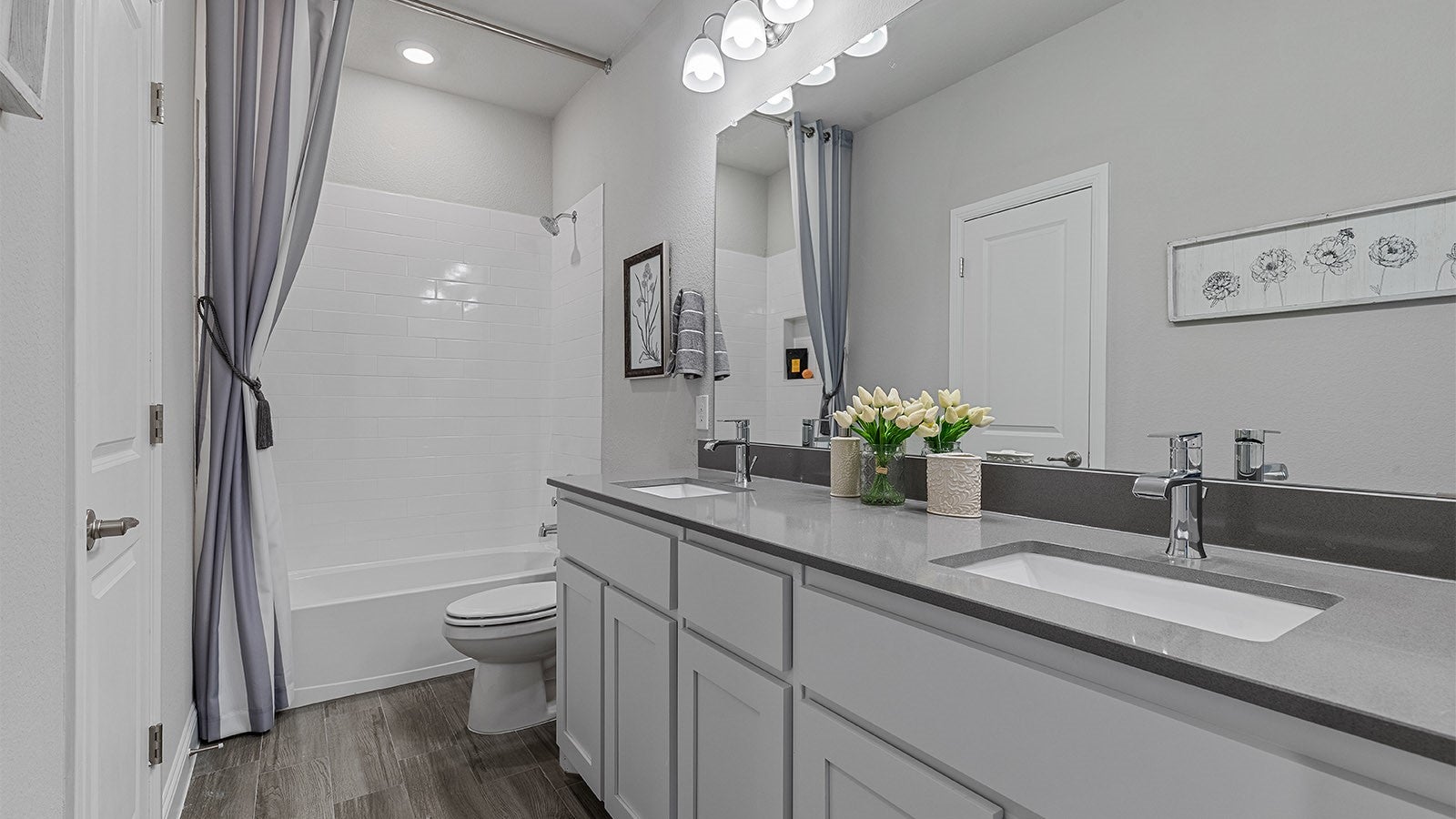 Grand Prairie, Texas, 76065, United States, 4 Bedrooms Bedrooms, ,3 BathroomsBathrooms,Residential,For Sale,2013771