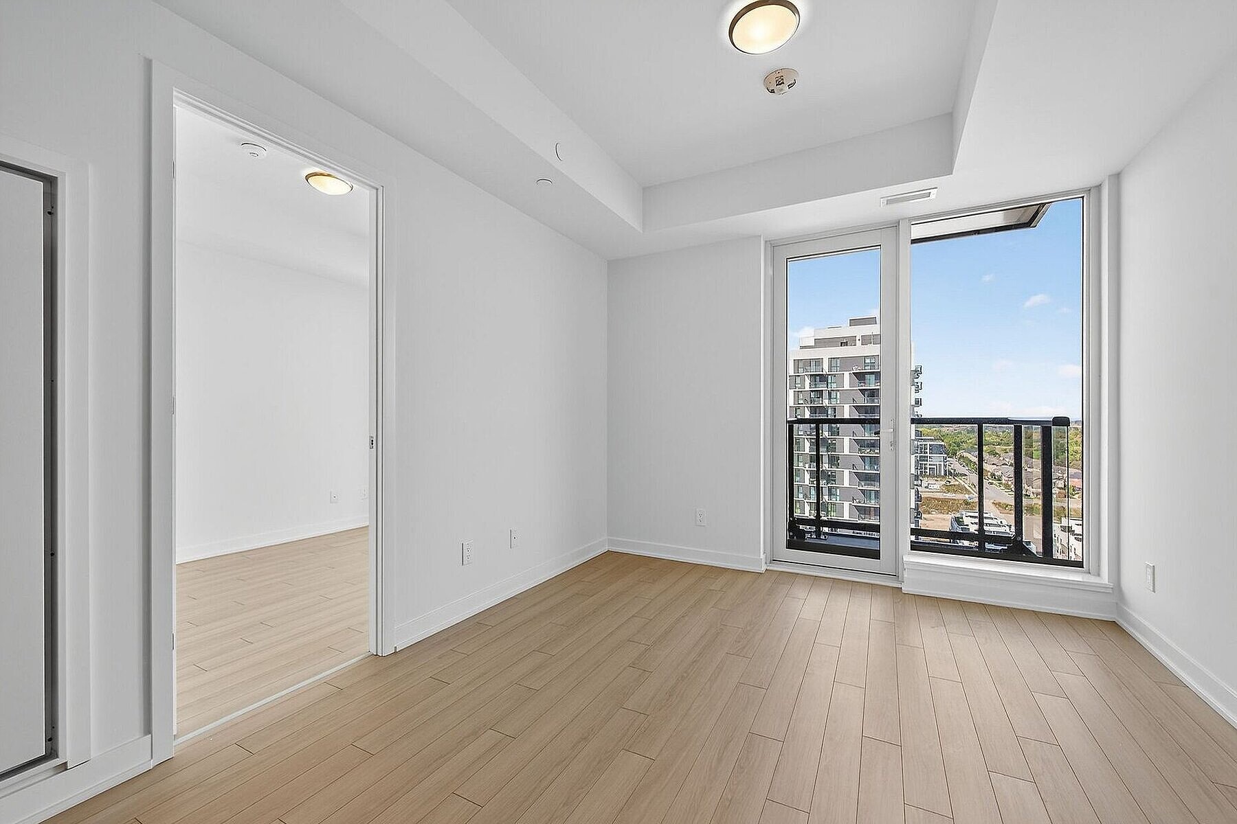  North Oak Condos - 物件實景