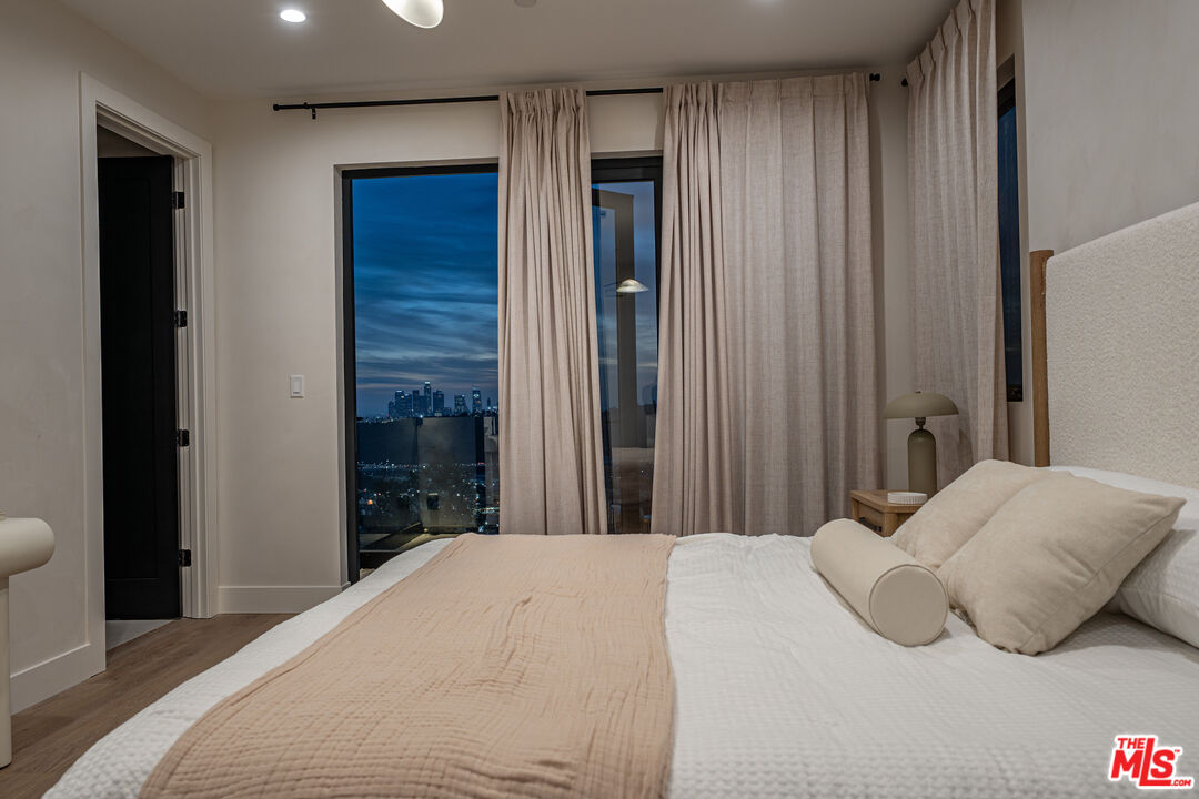 Los Angeles, California, 90065, United States, 3 Bedrooms Bedrooms, ,3 BathroomsBathrooms,Residential,For Sale,1939626
