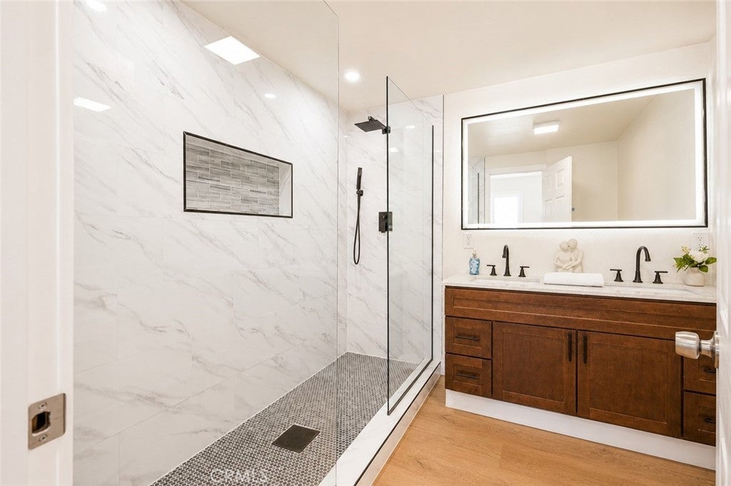 Garden Grove, California, 92841, United States, 5 Bedrooms Bedrooms, ,4 BathroomsBathrooms,Residential,For Sale,2040059