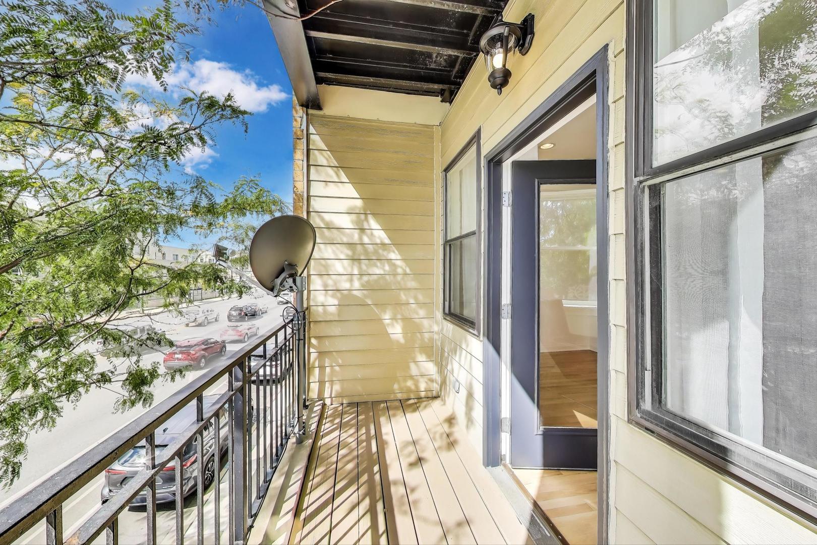 Chicago, Illinois, 60647, United States, 3 Bedrooms Bedrooms, ,2 BathroomsBathrooms,Residential,For Sale,1957515