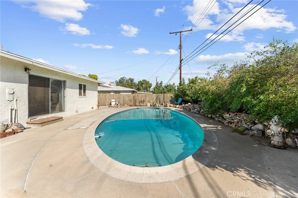 Redlands, California, 92374, United States, 4 Bedrooms Bedrooms, ,2 BathroomsBathrooms,Residential,For Sale,1987095