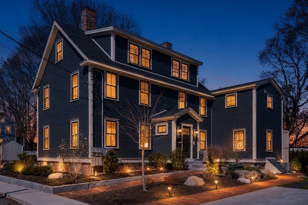 Amesbury, Massachusetts, 01913, United States, 2 Bedrooms Bedrooms, ,2 BathroomsBathrooms,Residential,For Sale,2049079