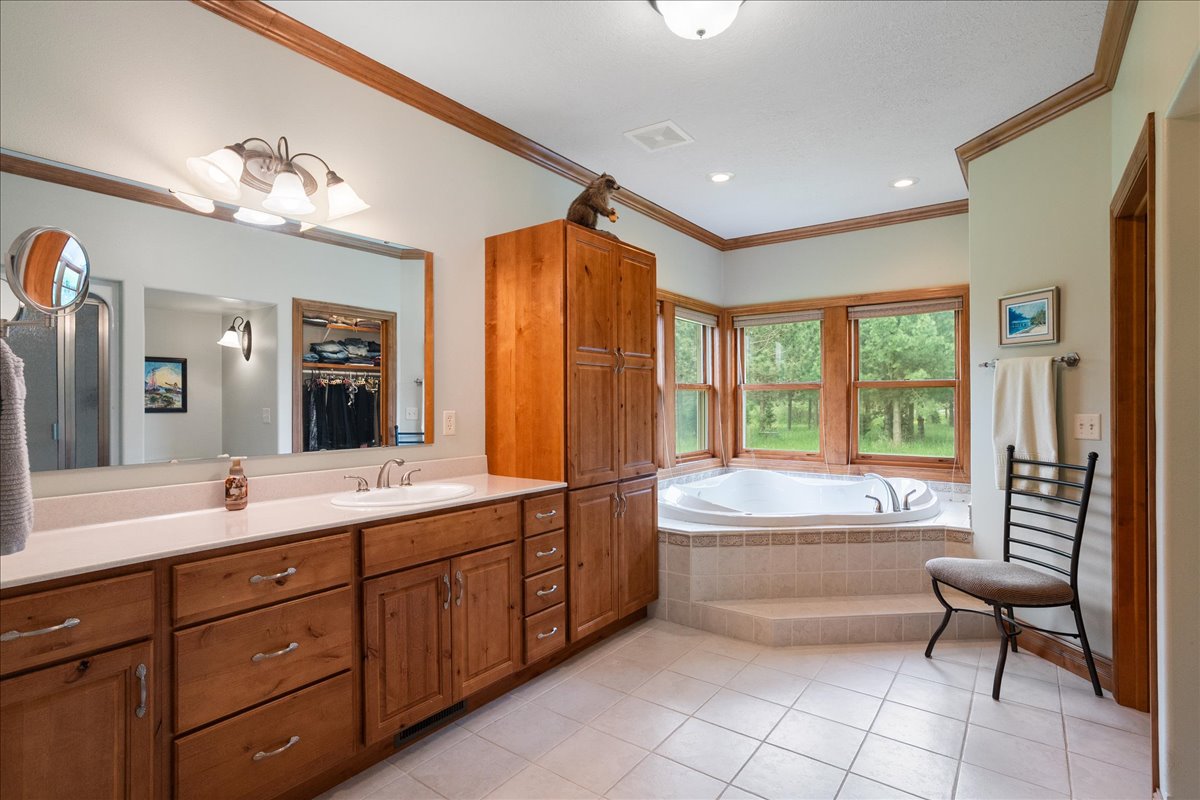 Medford, Wisconsin, 54451, United States, 4 Bedrooms Bedrooms, ,5 BathroomsBathrooms,Residential,For Sale,1881701