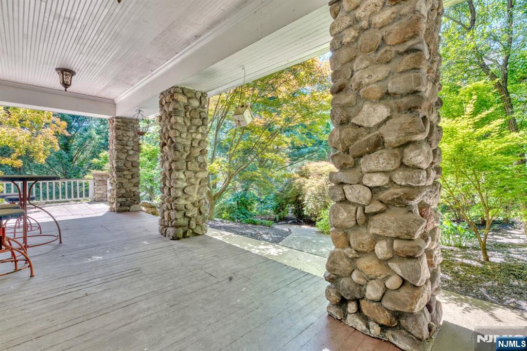 Nanuet, New York, 10954, United States, 6 Bedrooms Bedrooms, ,7 BathroomsBathrooms,Residential,For Sale,1988199