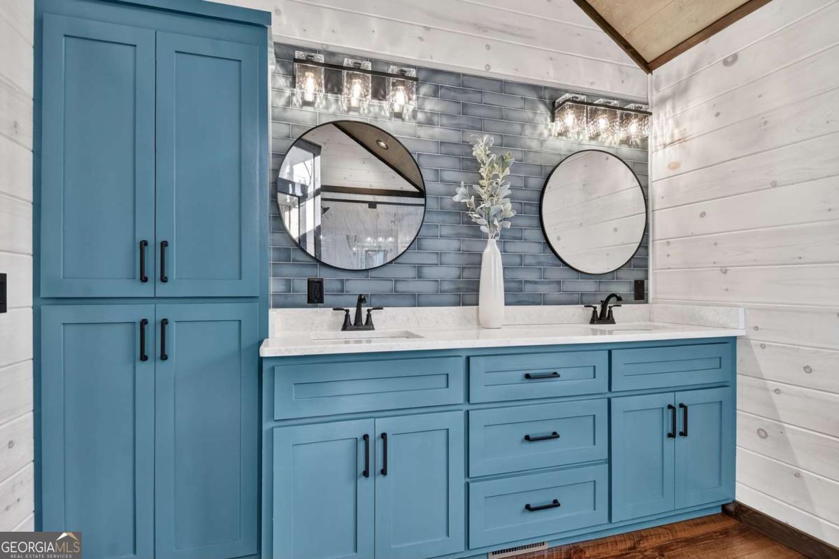 Mineral Bluff, Georgia, 30559, United States, 4 Bedrooms Bedrooms, ,4 BathroomsBathrooms,Residential,For Sale,2011407