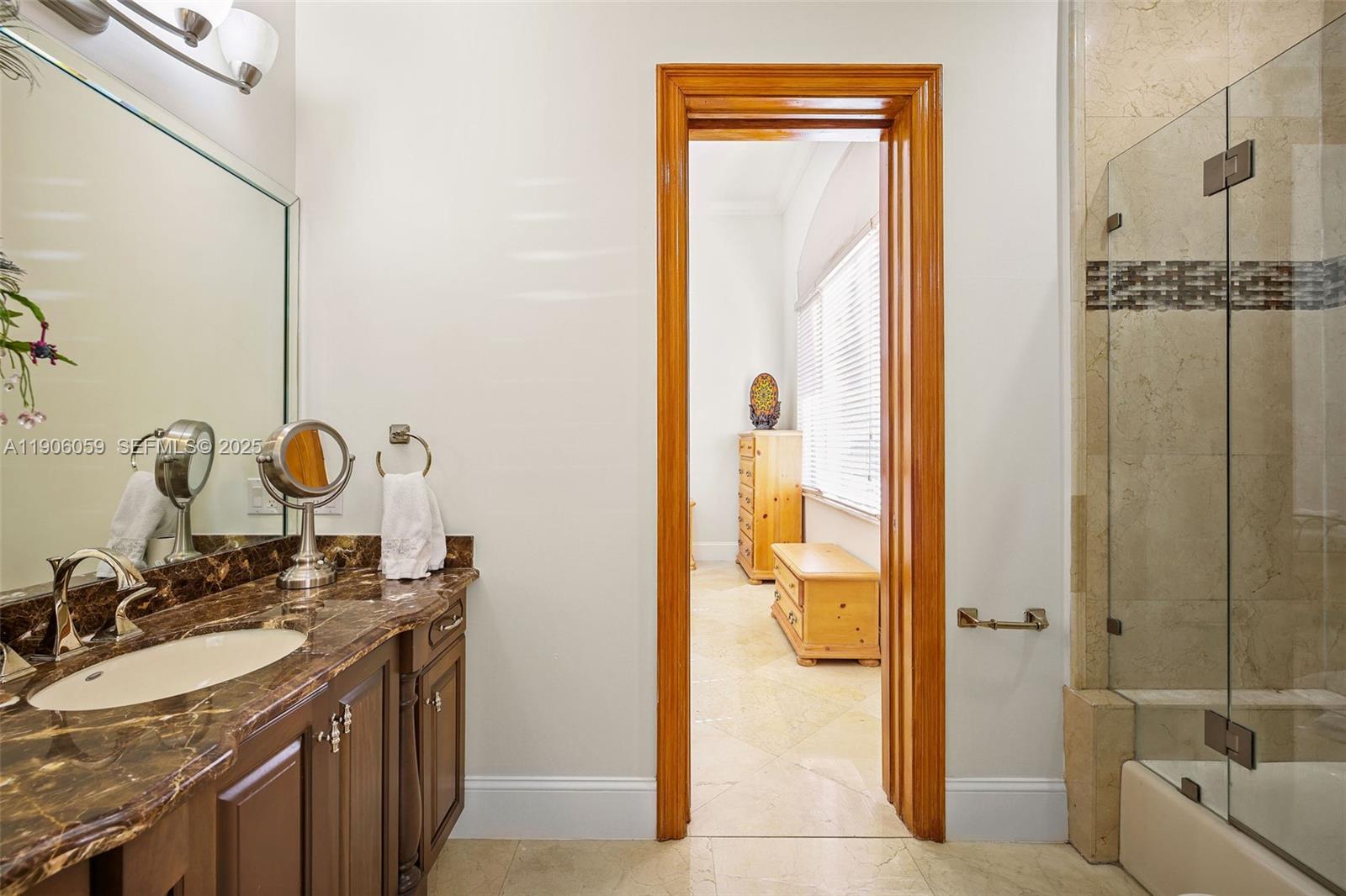 Miami, Florida, 33183, United States, 5 Bedrooms Bedrooms, ,5 BathroomsBathrooms,Residential,For Sale,1998373