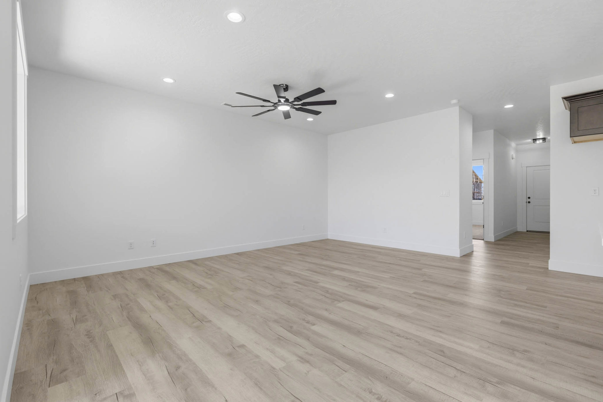  Reputable builder, fully landscaped, Brand New - 物件實景