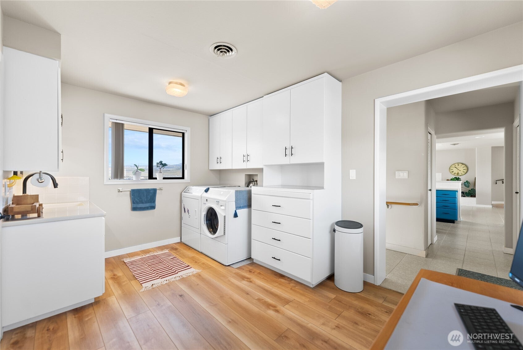 Okanogan, Washington, 98840, United States, 3 Bedrooms Bedrooms, ,2 BathroomsBathrooms,Residential,For Sale,1786609