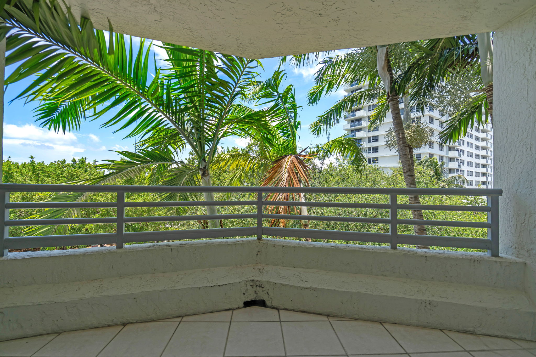  1401 Bay Rd, Miami Beach, FL, 33139 - 物件實景