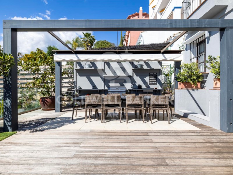 Benahavís, Andalusia, ES, 5 Bedrooms Bedrooms, ,4 BathroomsBathrooms,Residential,For Sale,1804901